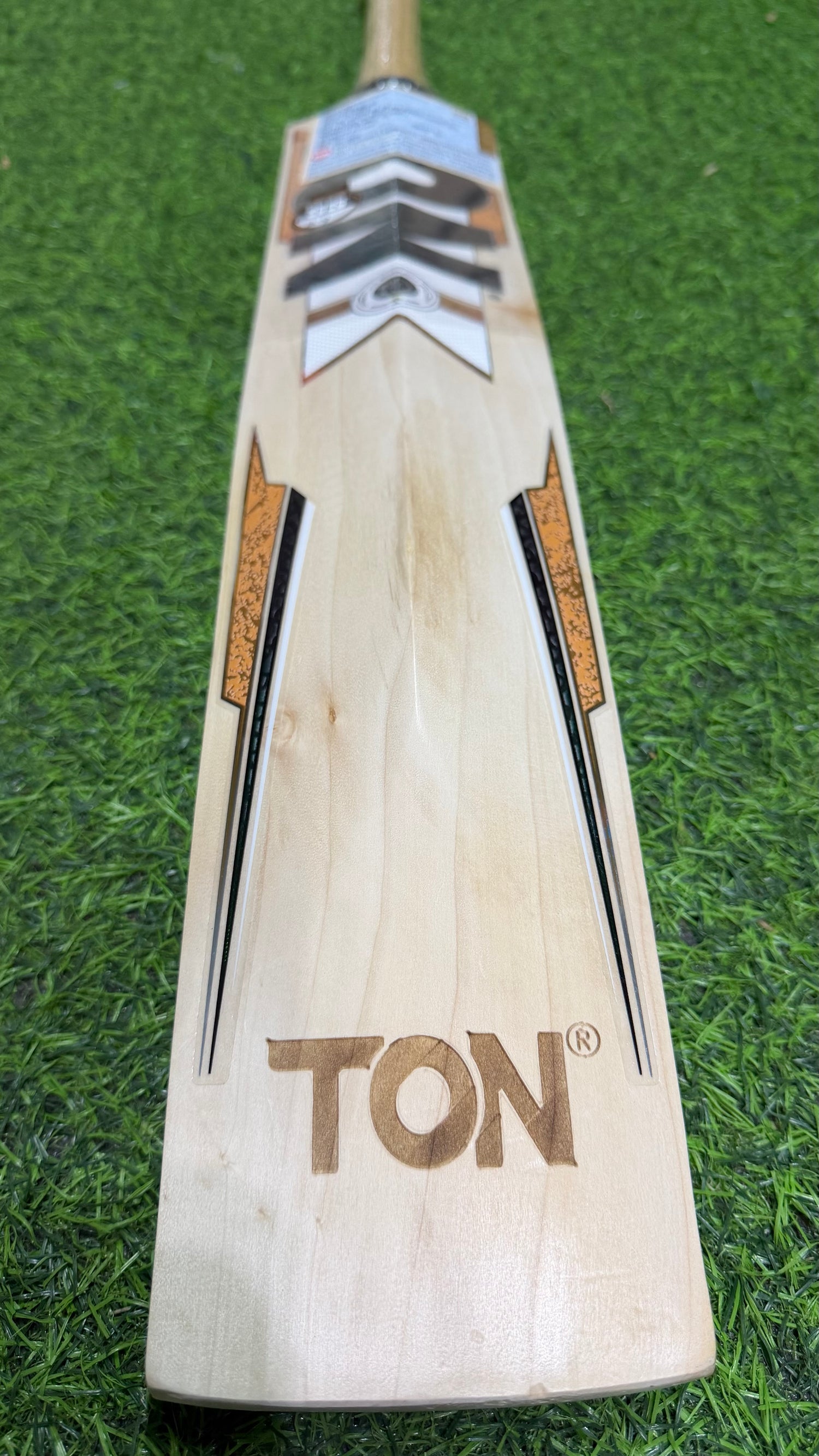 TON Super Edition | English willow Cricket Bat - 7 Grains - 1185g