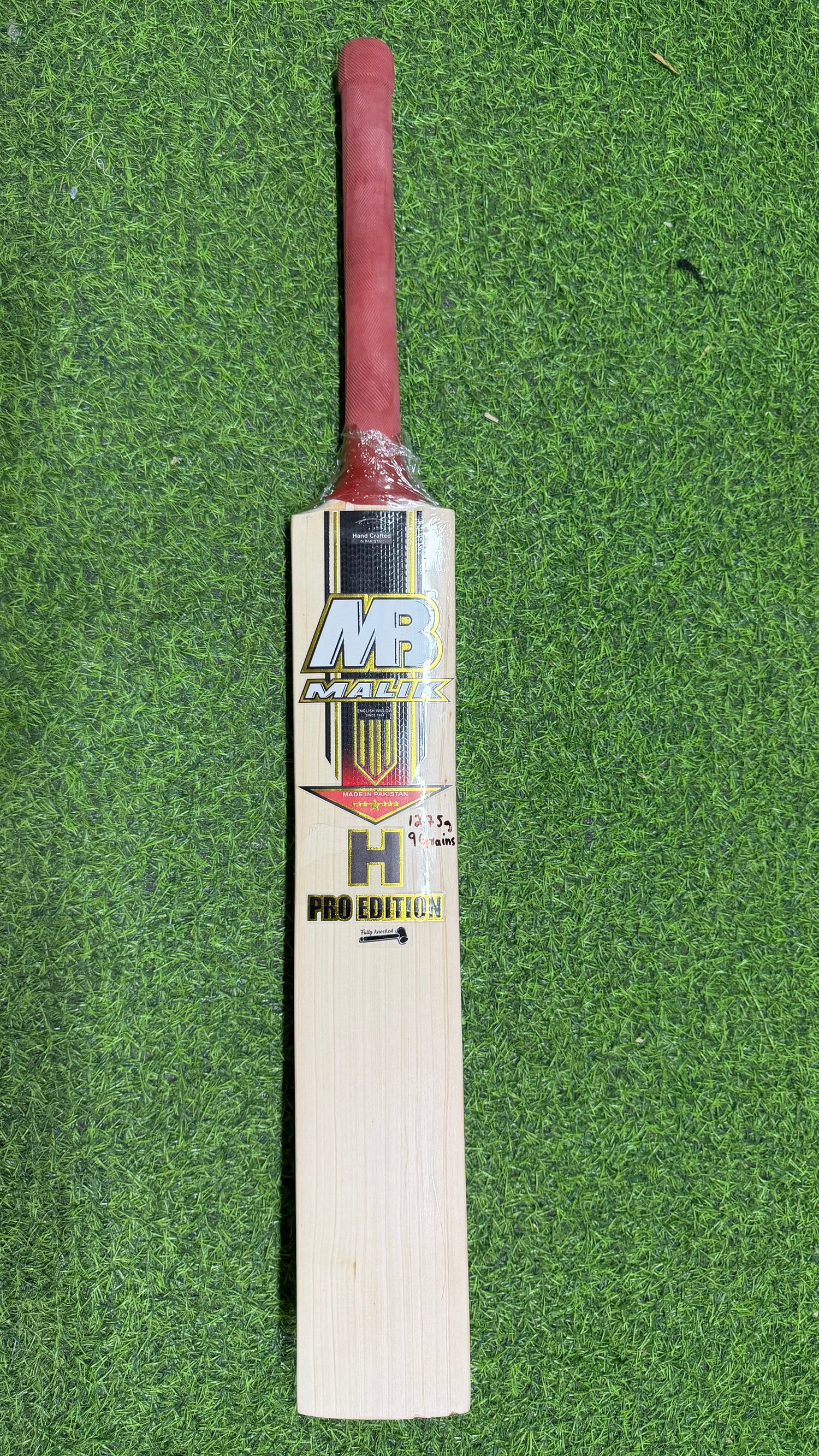 MB MALIK H PRO EDITION ENGLISH WILLOW CRICKET BAT-9 GRAINS-1275g