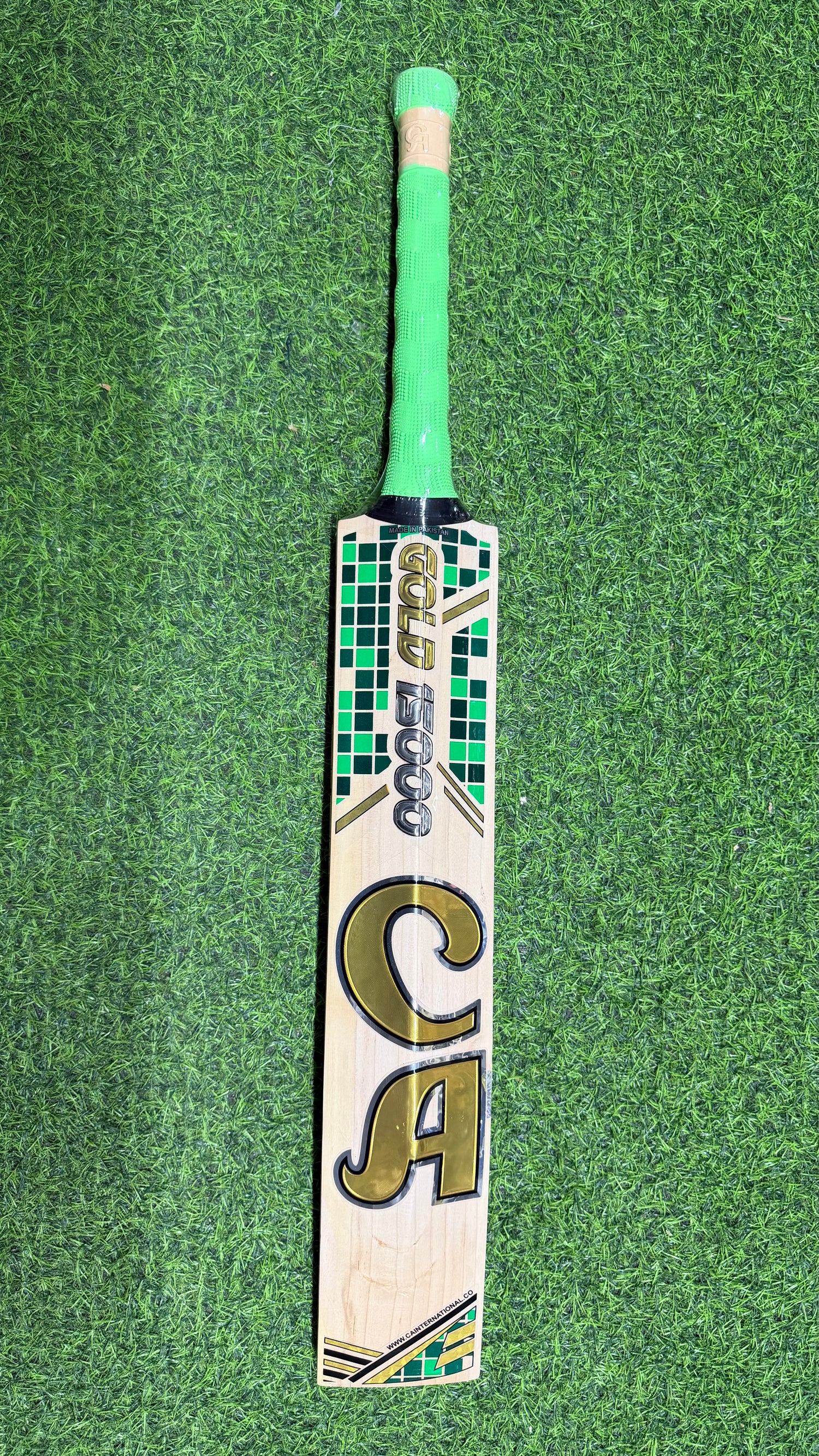CA Gold 15000 Cricket Bat- English Willow-7 Grains-1254g