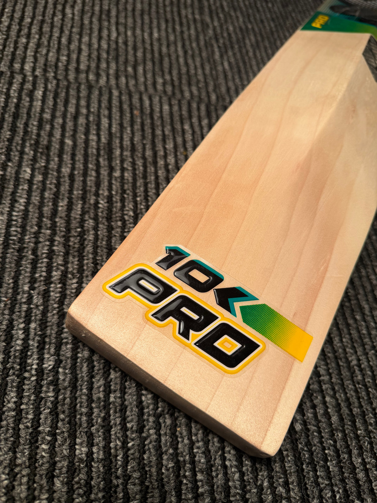 CA Pro 10k English Willow Cricket Bat -6 Grains-1175g - 2.7 lb
