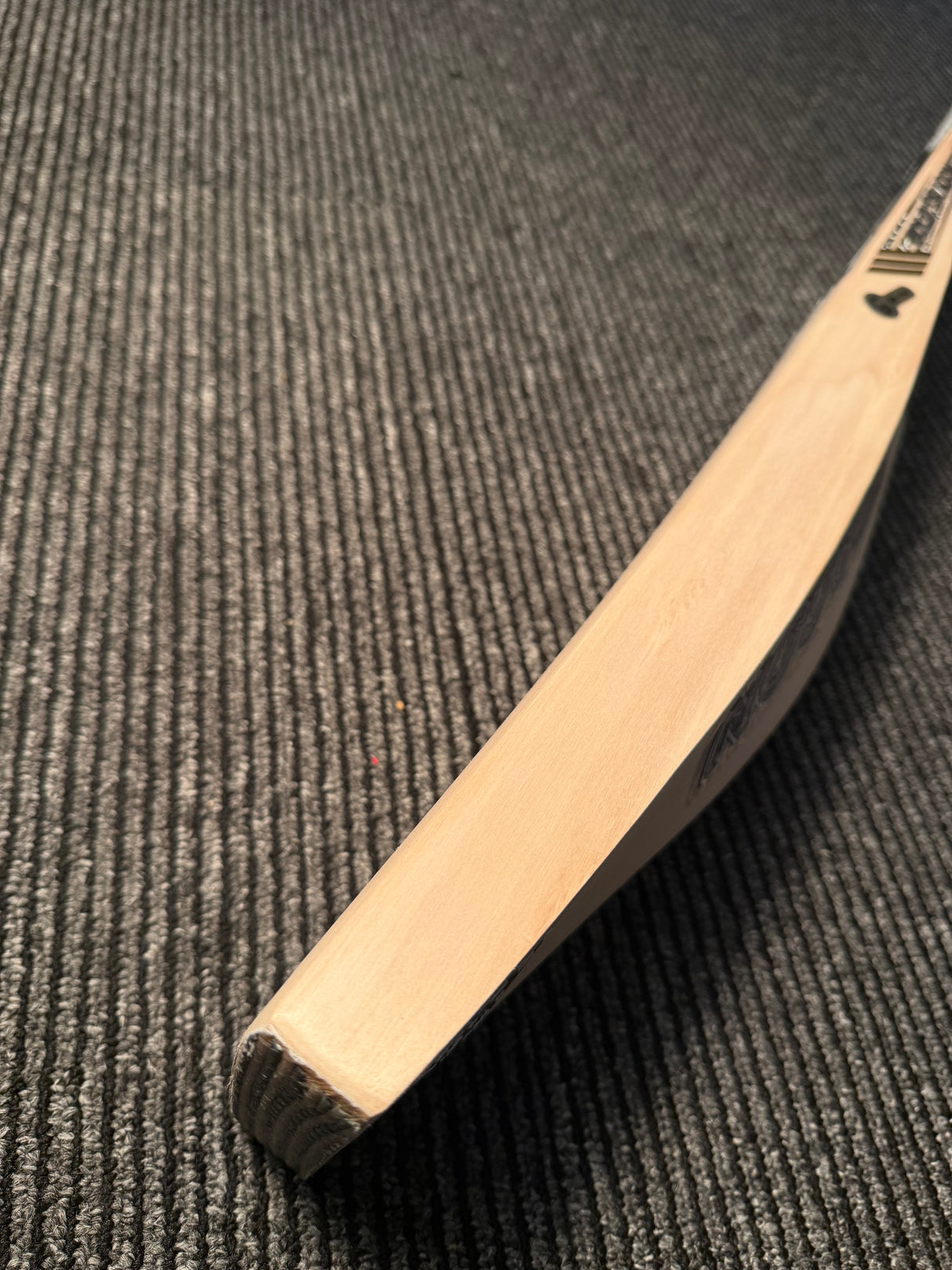 CA GOLD DRAGON English Willow Cricket Bat - 8 Grains-1209g - 2.8 lb