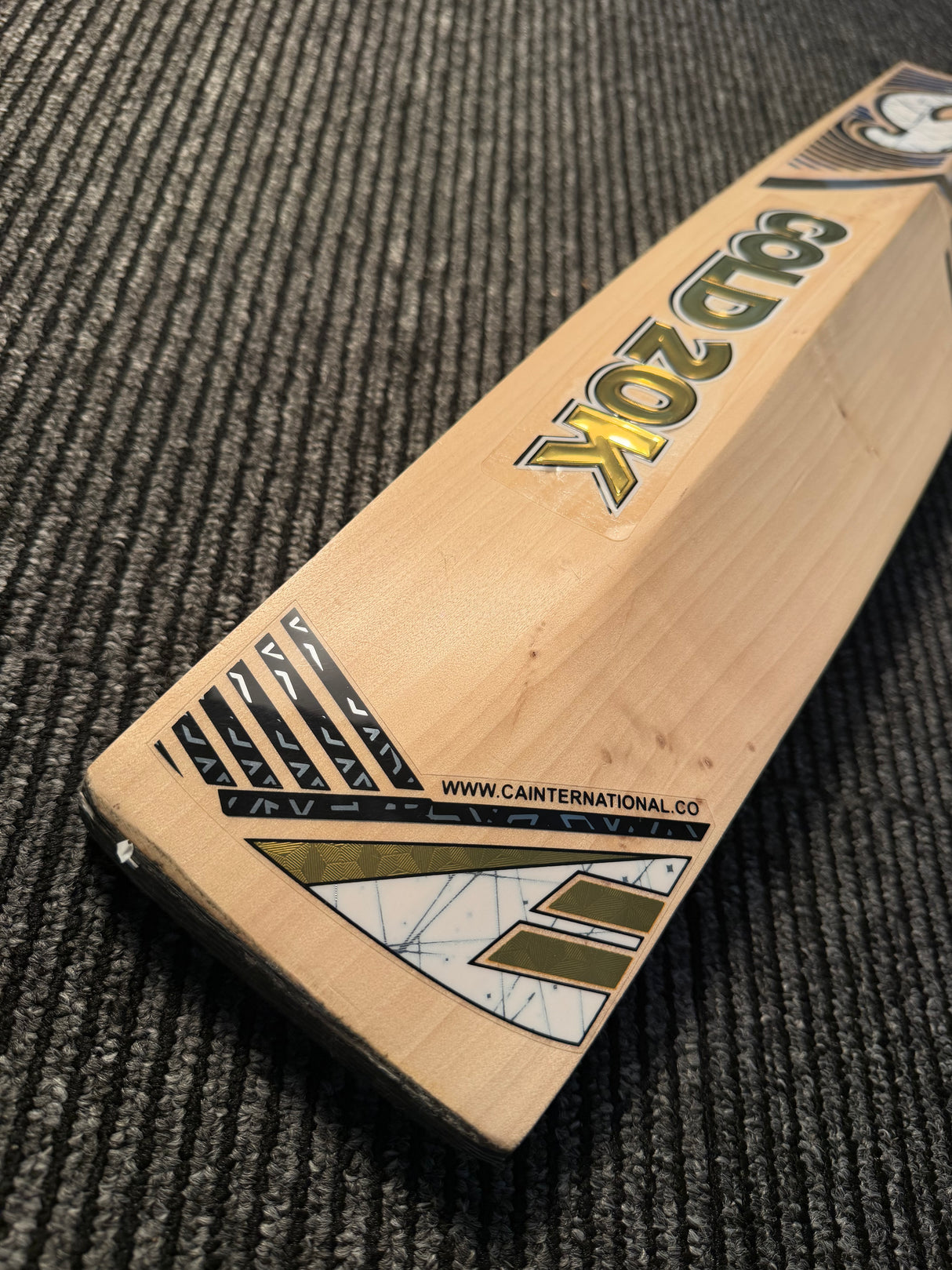 CA Gold 20k Cricket Bat-Player Grade-10 Grains-1192g - 2.8 lb