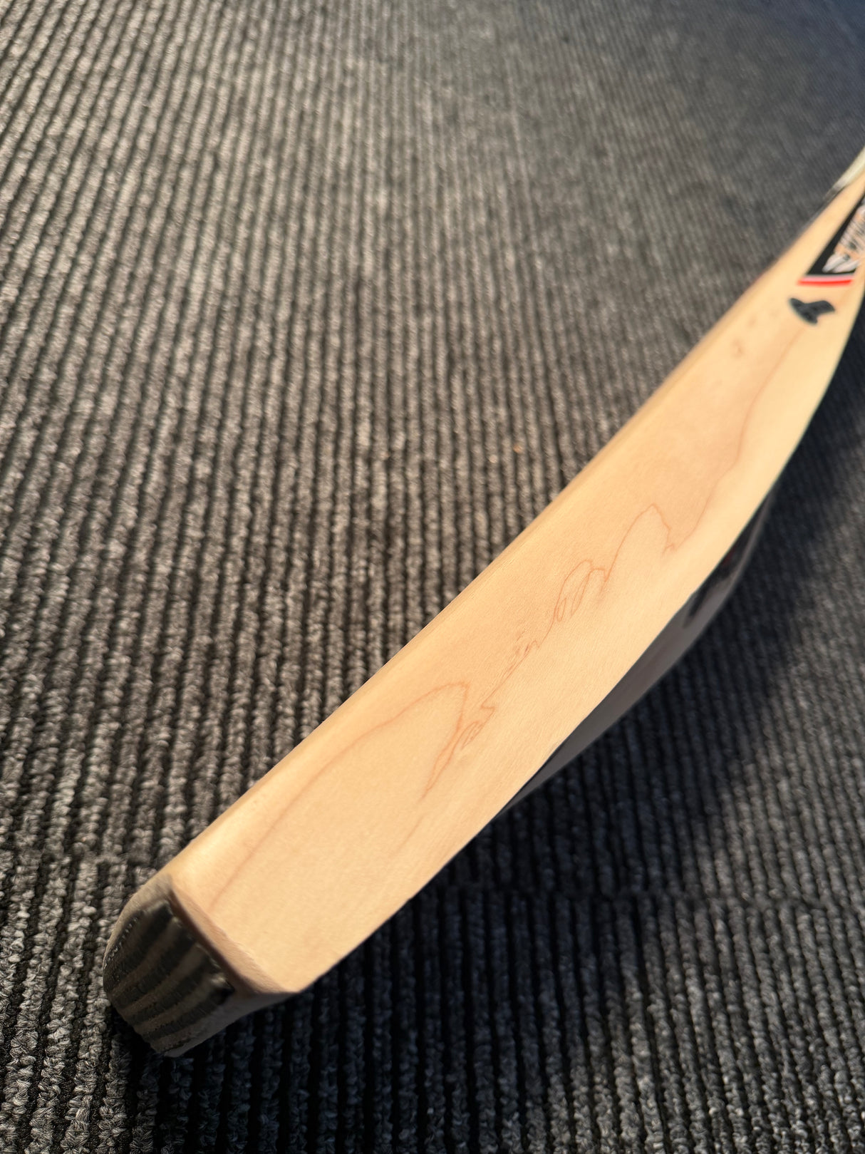 CA Plus 20K Eoin Morgan-Player Grade English Willow Cricket Bat -1215g-9 Grains - 2.8 lb