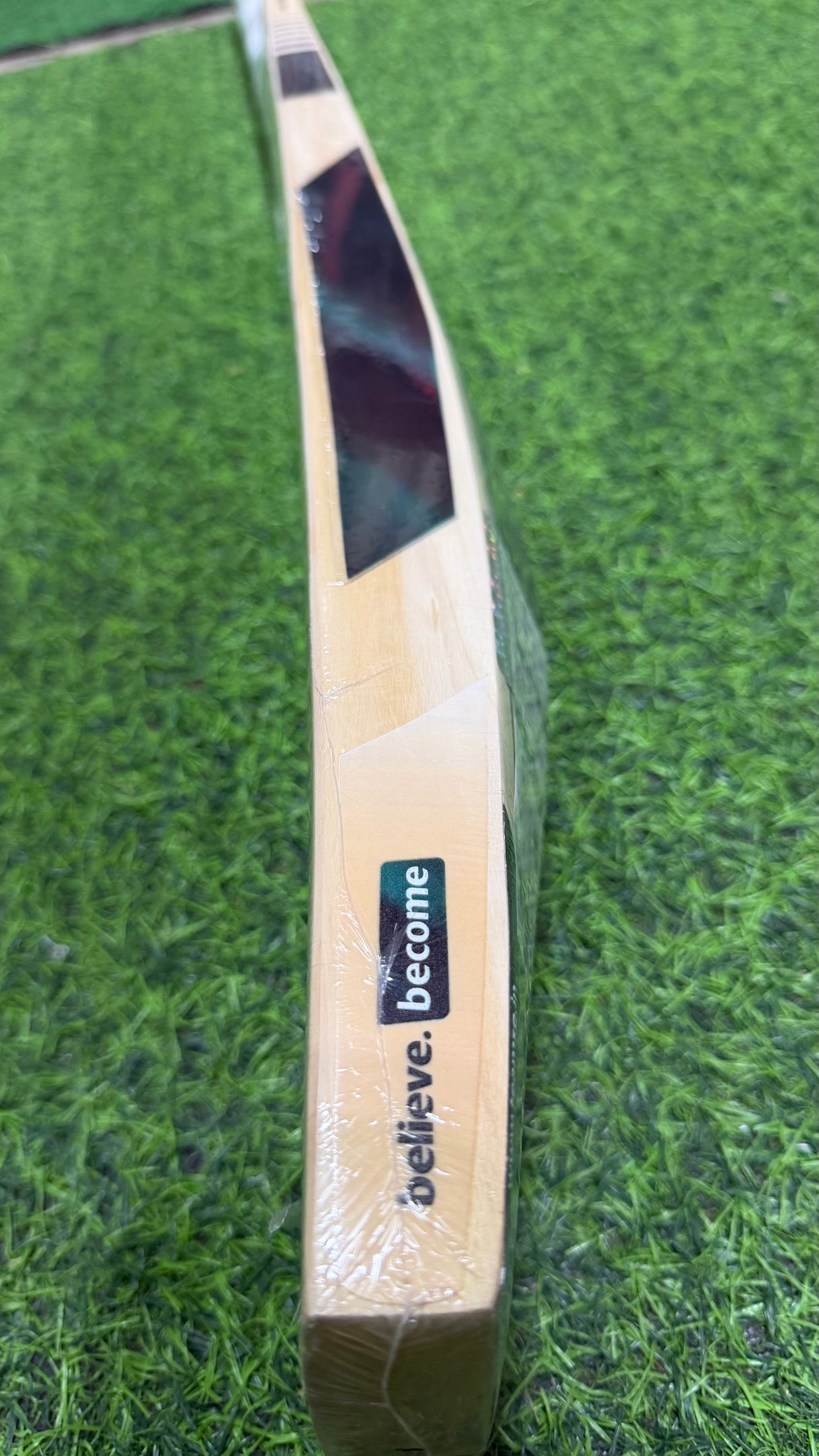 SG Skipper Icon | English willow Cricket Bat -1150g- 5 Grains