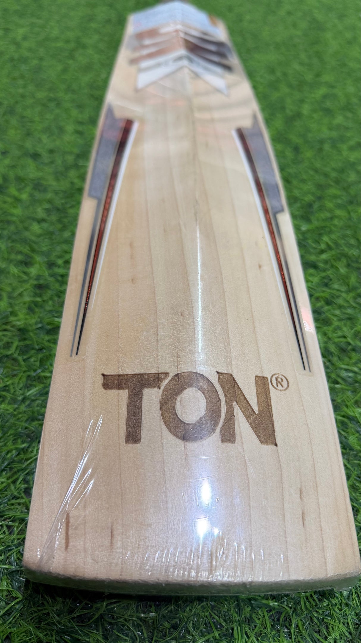 TON VERTU | English willow Cricket Bat - 8 Grains - 1200g