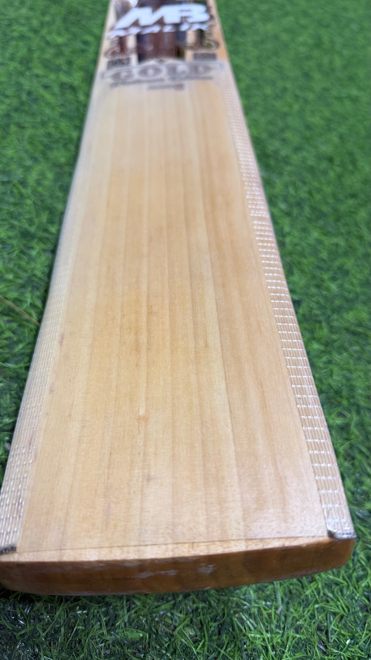 MB MALIK GOLD PLATINUM English Willow Cricket Bat 9 Grains -1252g