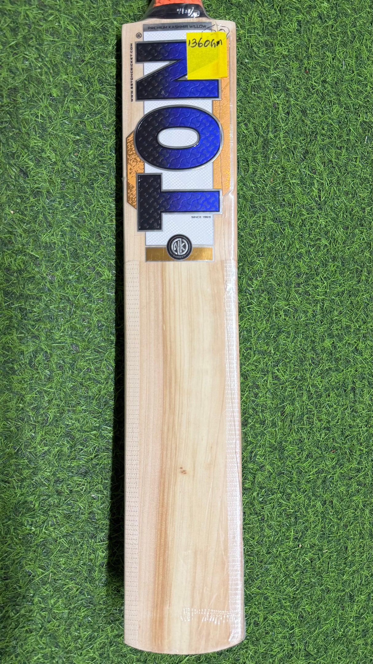 TON Kashmir Willow Cricket Bat | 1360 Grams ( 2.9 lb )