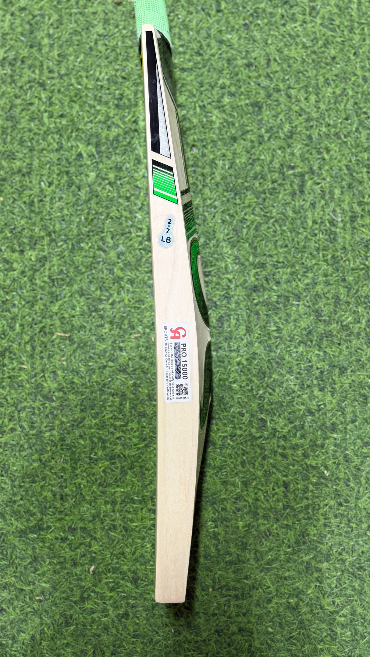 CA PRO 15000 Cricket Bat- English Willow - 14 Grains / 2.7 lb