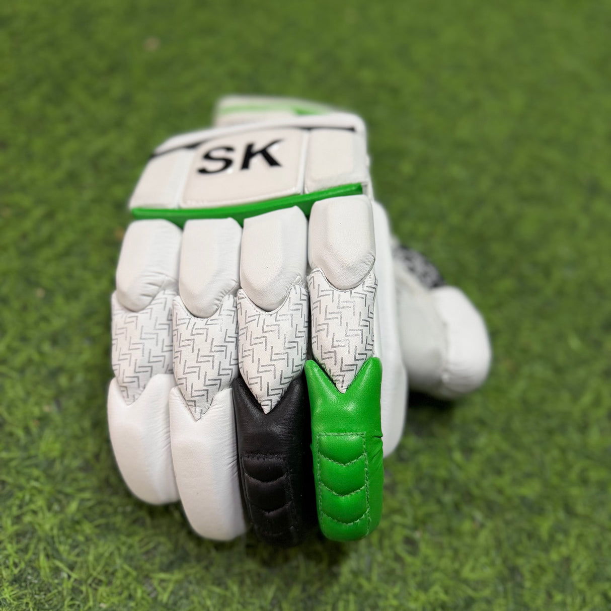 SK Cricket Batting Gloves - Senior