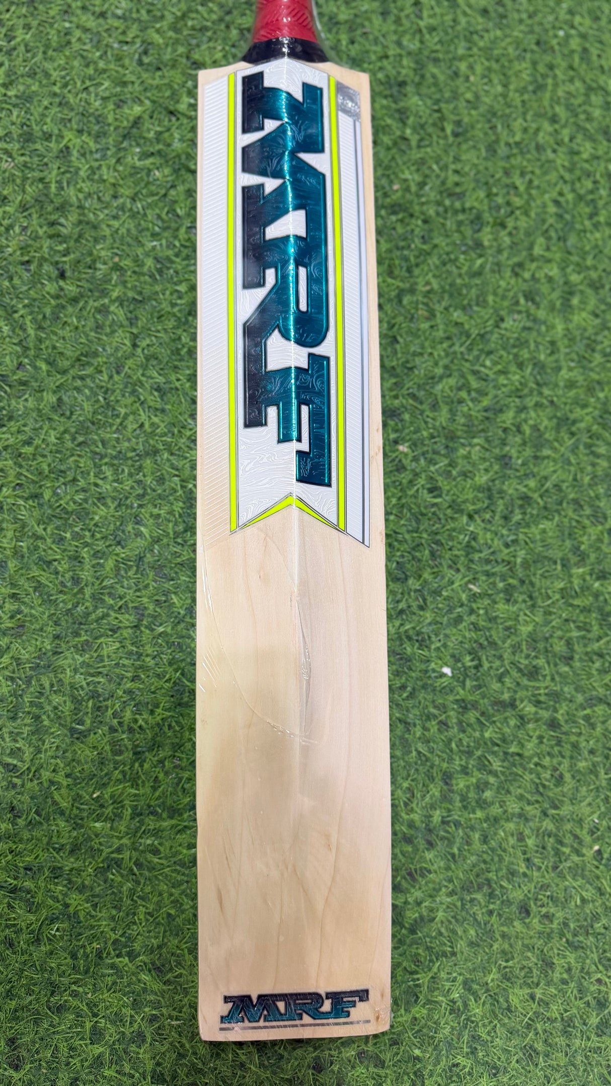 MRF Carnage Gill 77 English Willow Cricket Bat - 4 Grains / 1165g