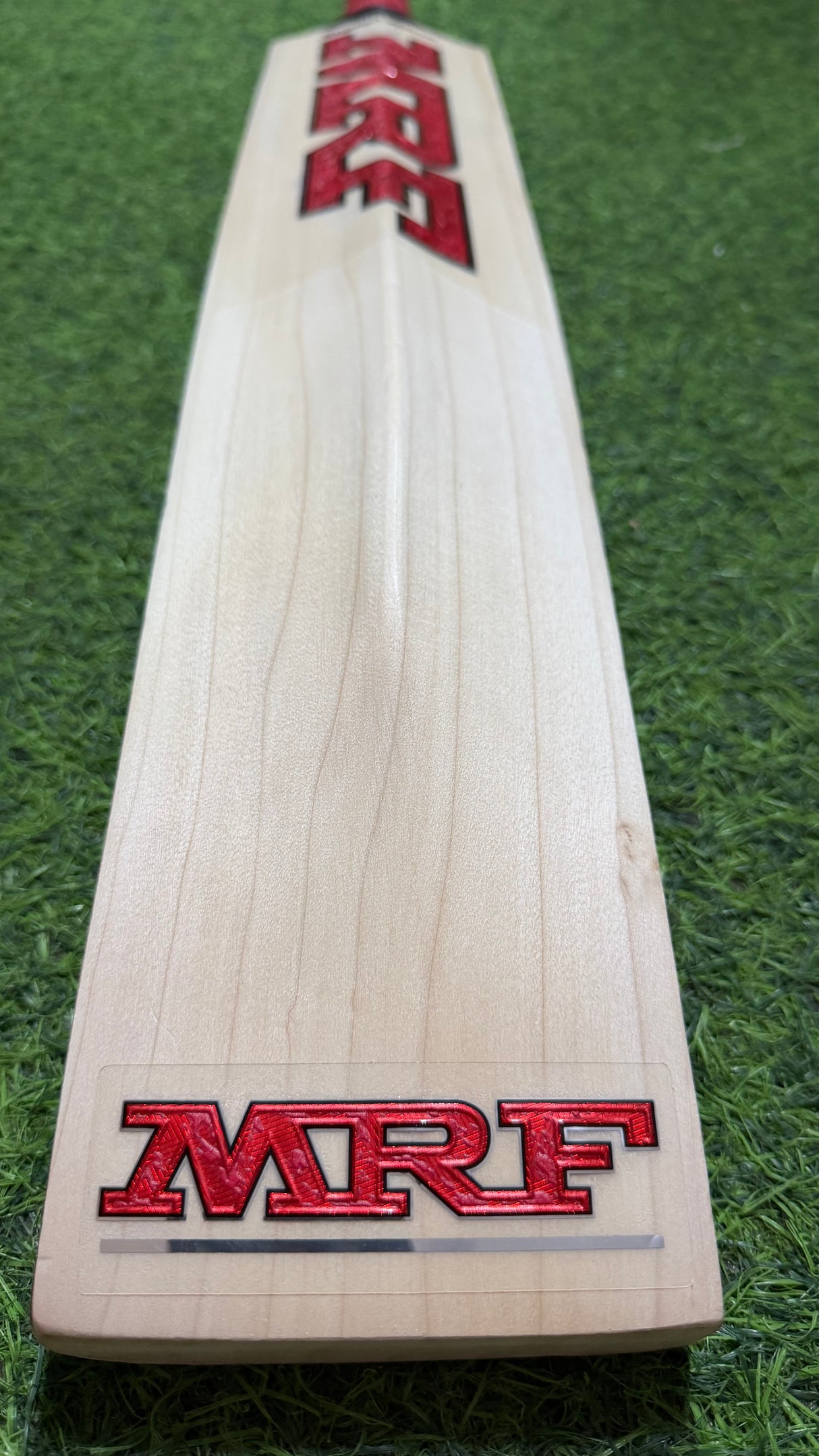 MRF Genius LImited Edition English Willow Cricket Bat -8 Grains / 1170g ( 2.7 lb )