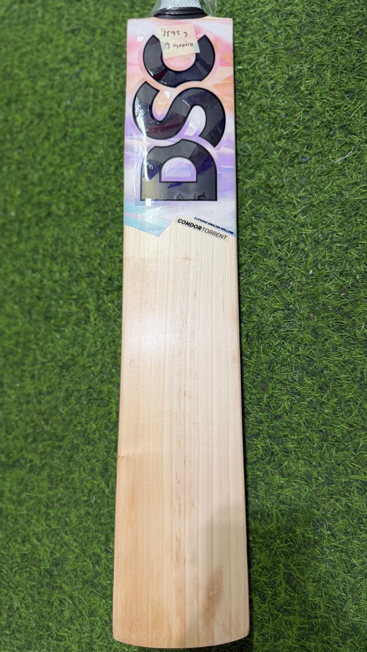 DSC Condor Torrrent - English willow Cricket Bat - 9 Grains - 1195 g