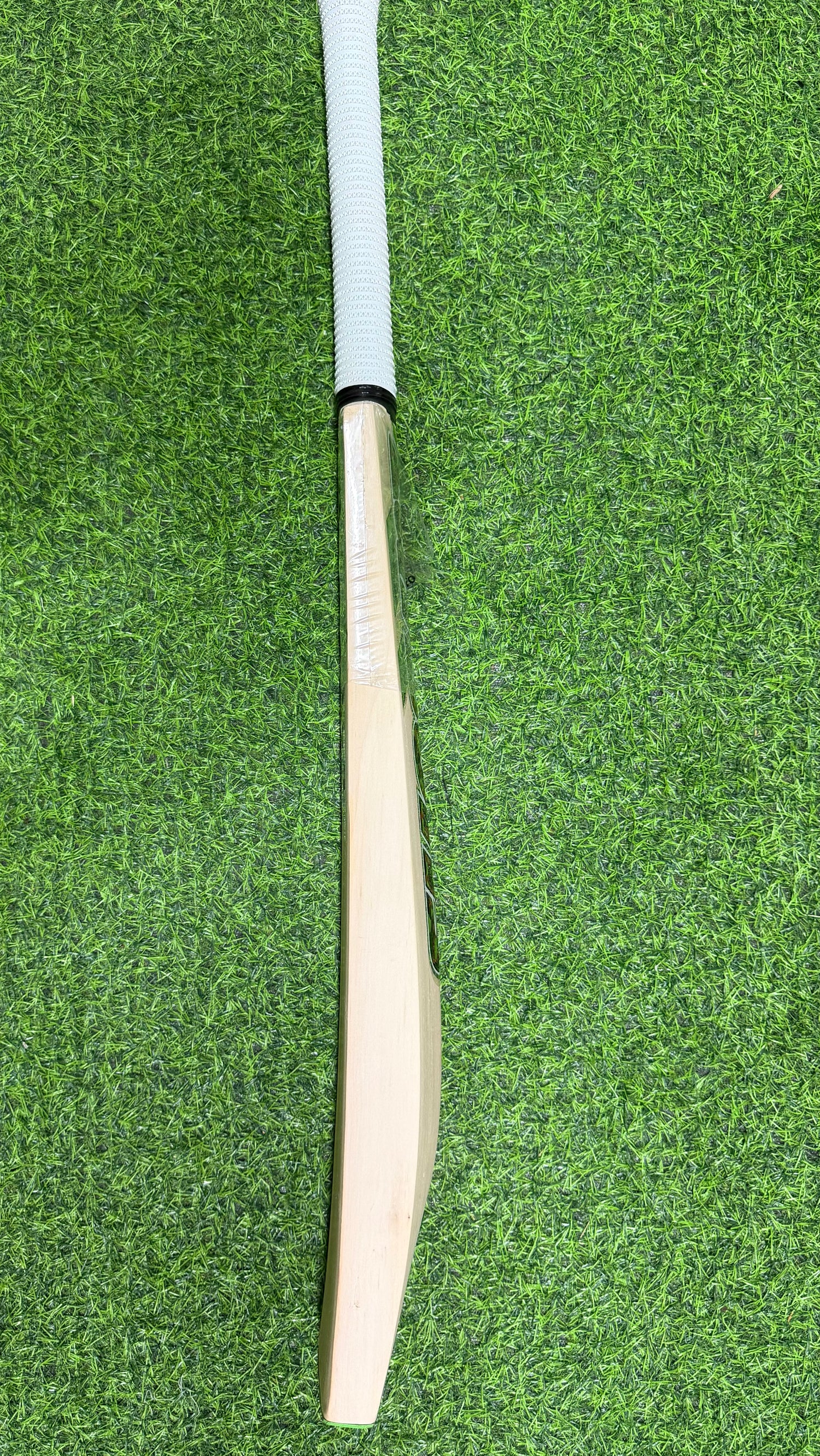 RNS Atomic- English Willow Nurtured Cricket Bat - 1240g
