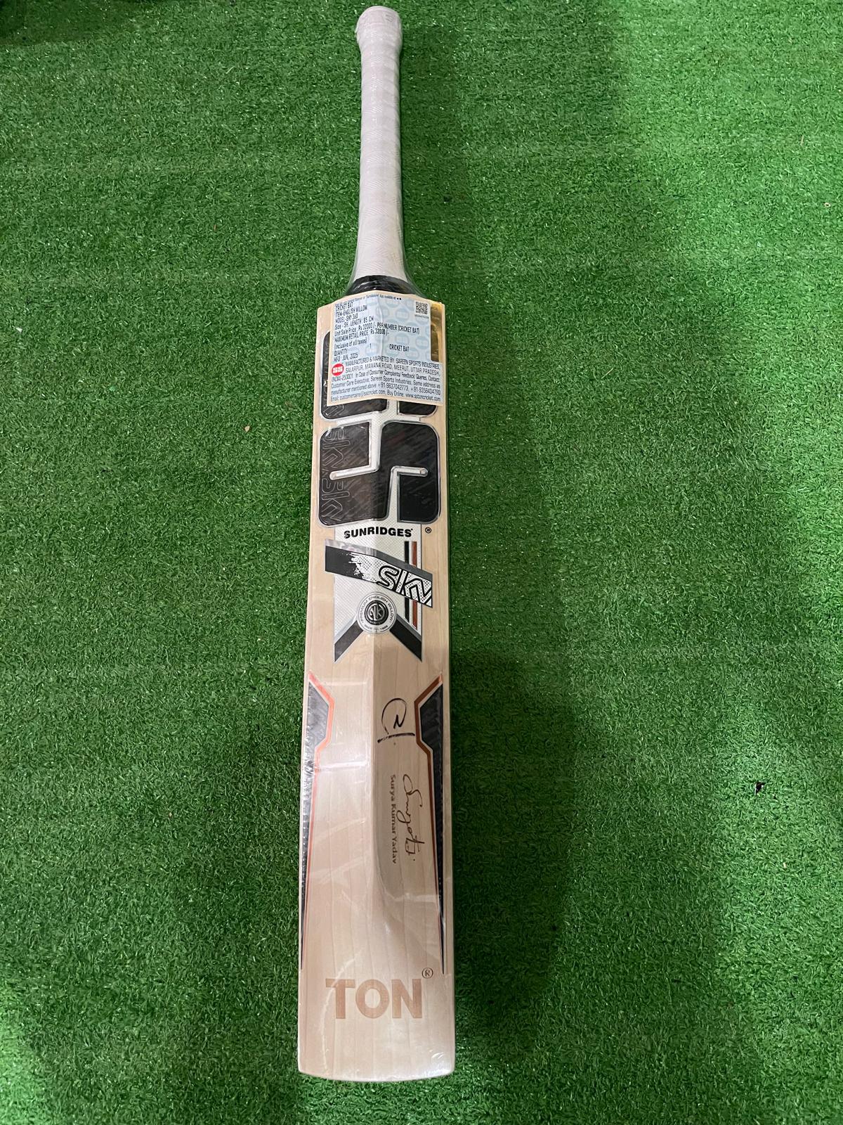 SS Smacker Players Edition English willow Cricket Bat - 8 Grains - 1180 gm