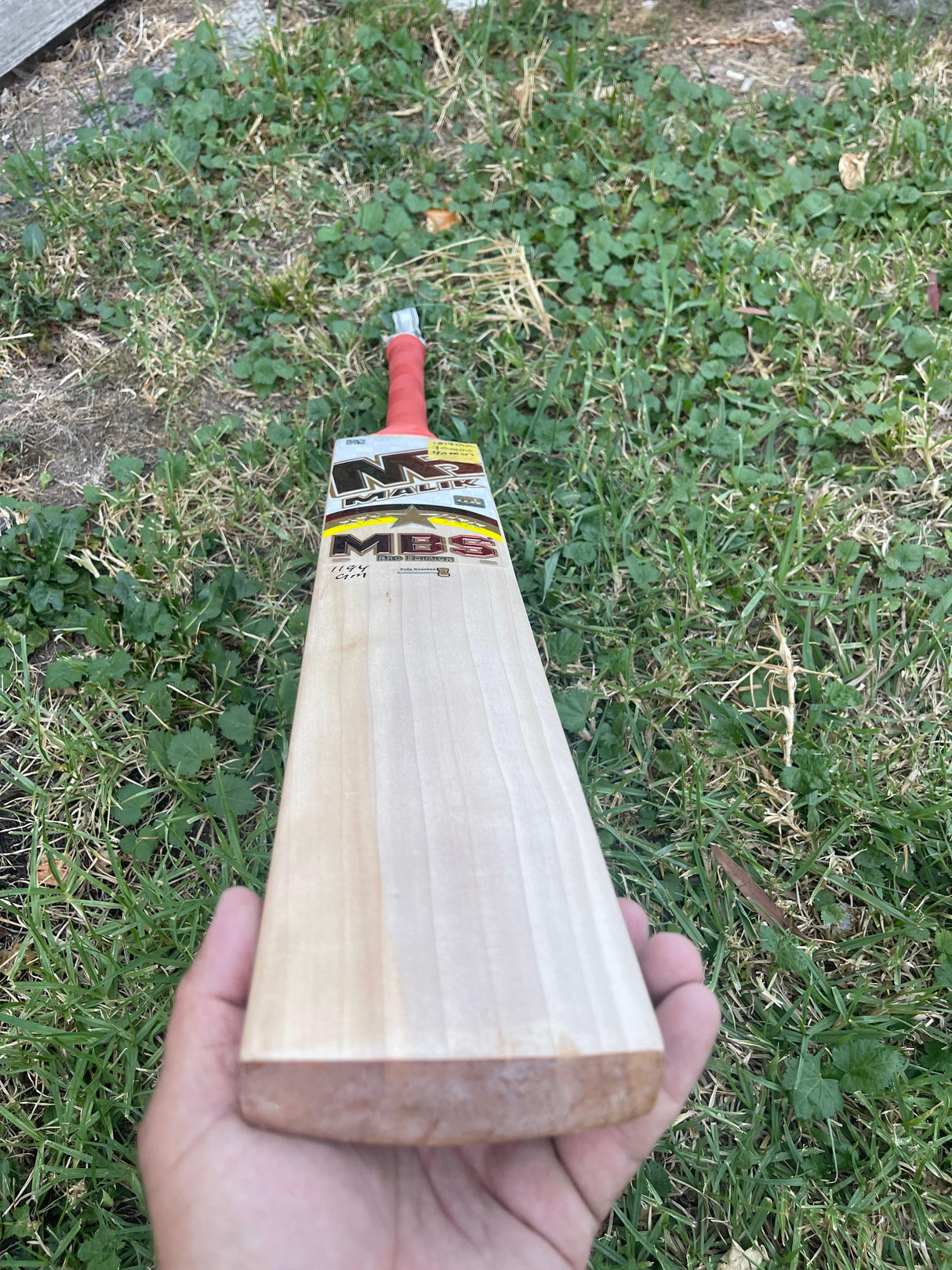 MALIK MBS PRO EDITION ENGLISH WILLOW CRICKET BAT-7 GRAINS-1217g