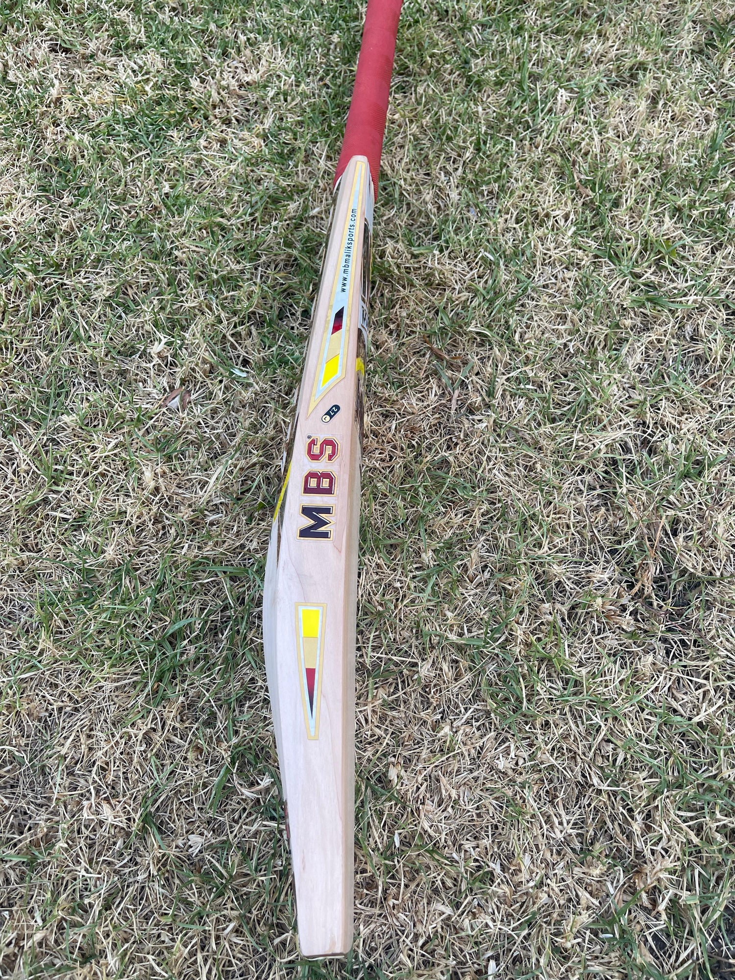 MALIK MBS PRO EDITION ENGLISH WILLOW CRICKET BAT-6 GRAINS-1230g