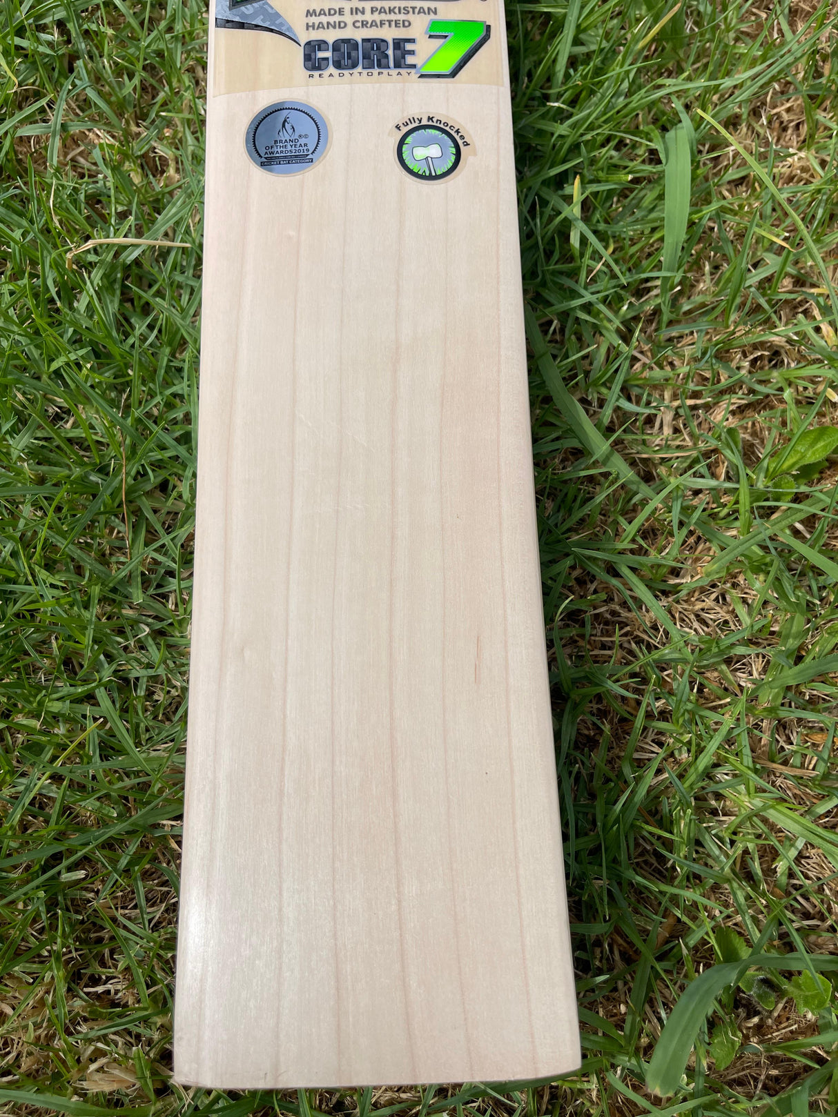 HS CORE-7 Grade 1 English Willow Cricket bat- 1315g-7 Grains