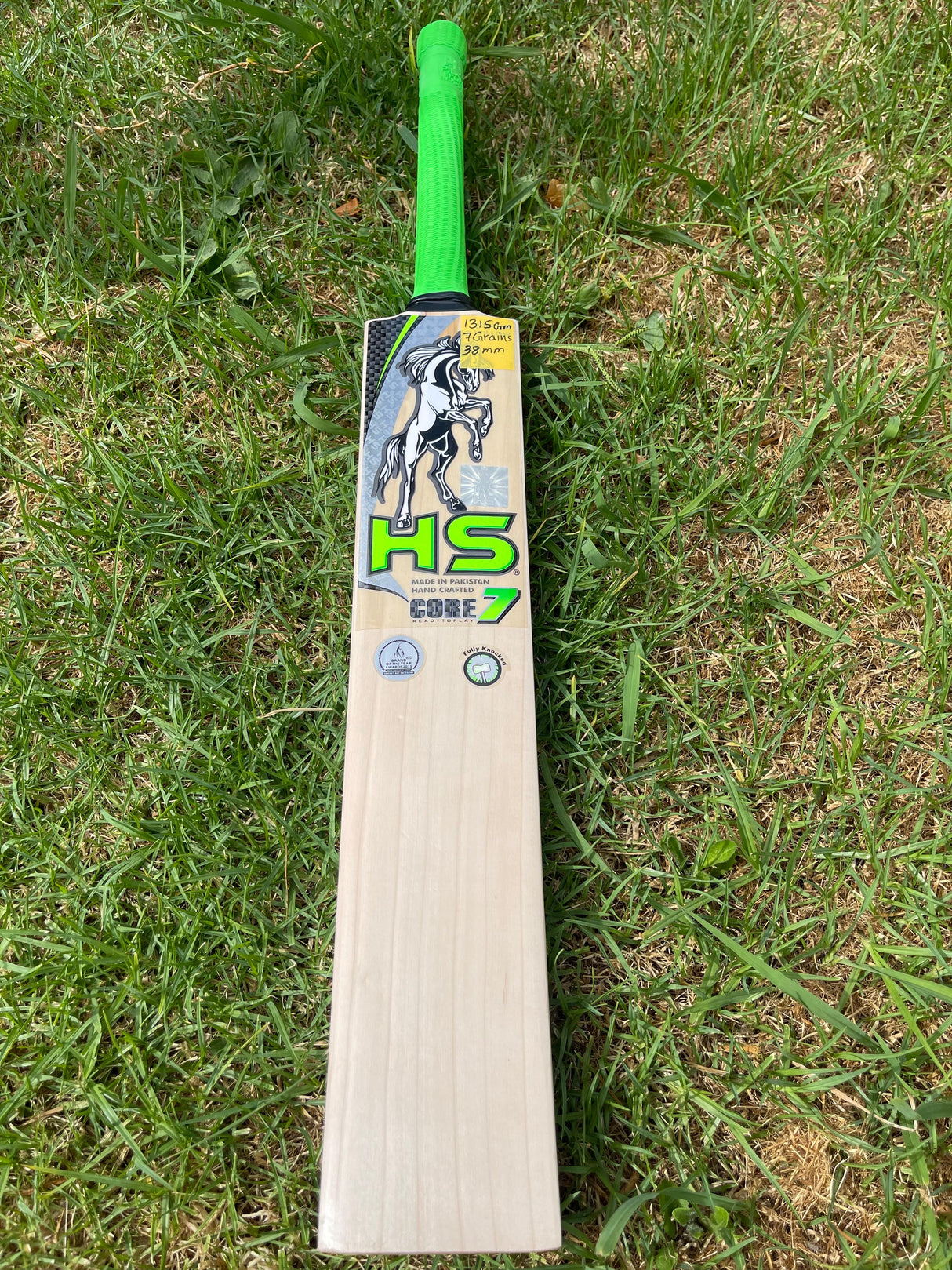 HS CORE-7 Grade 1 English Willow Cricket bat- 1315g-7 Grains