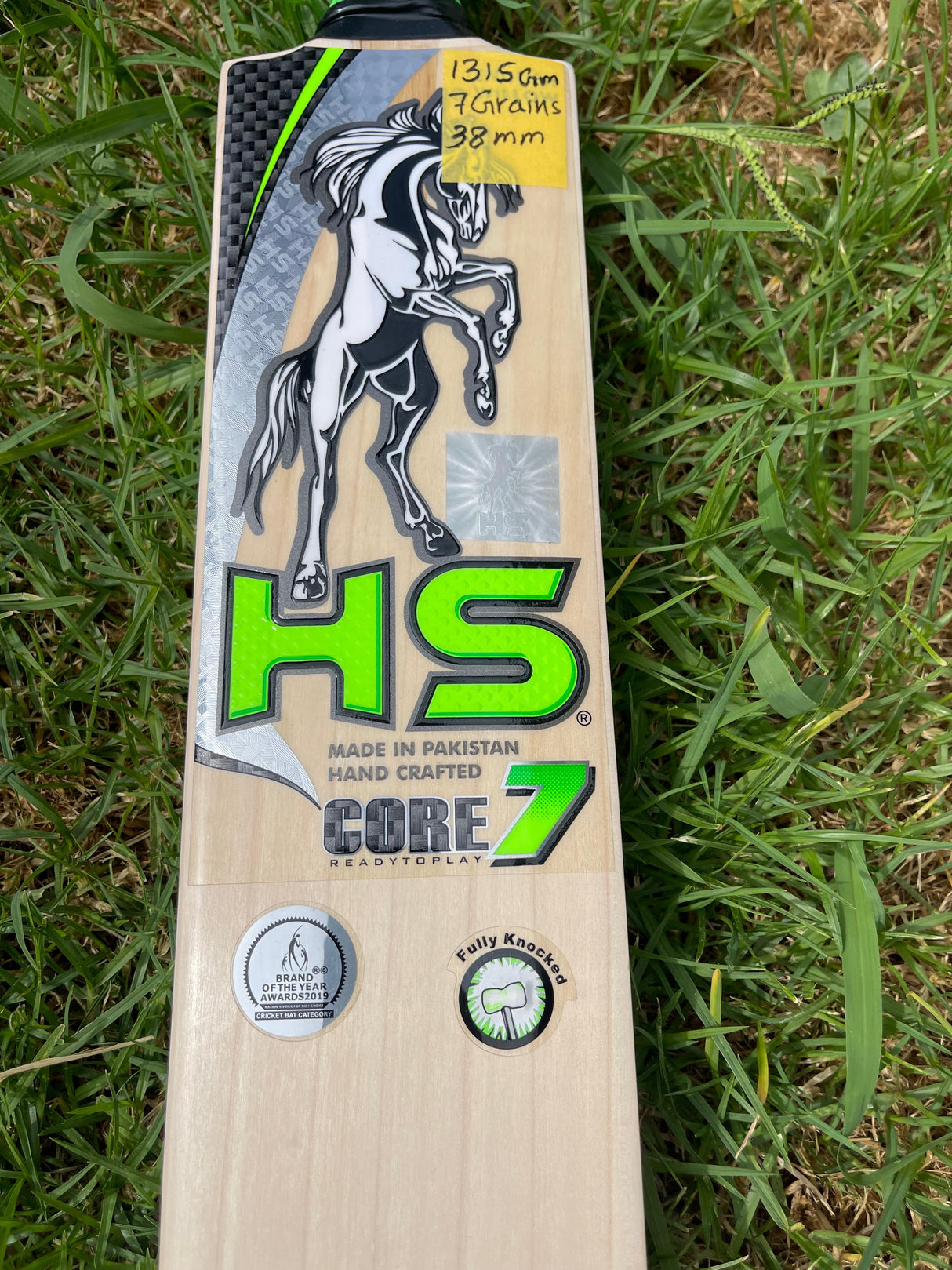 HS CORE-7 Grade 1 English Willow Cricket bat- 1315g-7 Grains