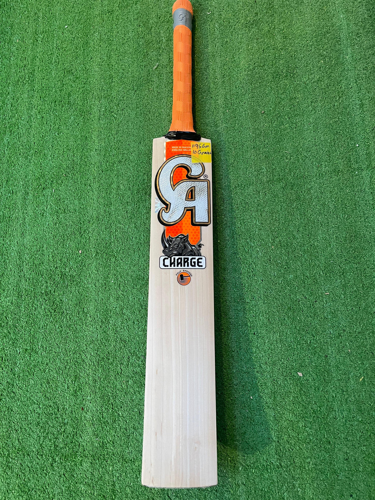 CA CHARGE English Willow Cricket Bat - 10 Grains-1195g