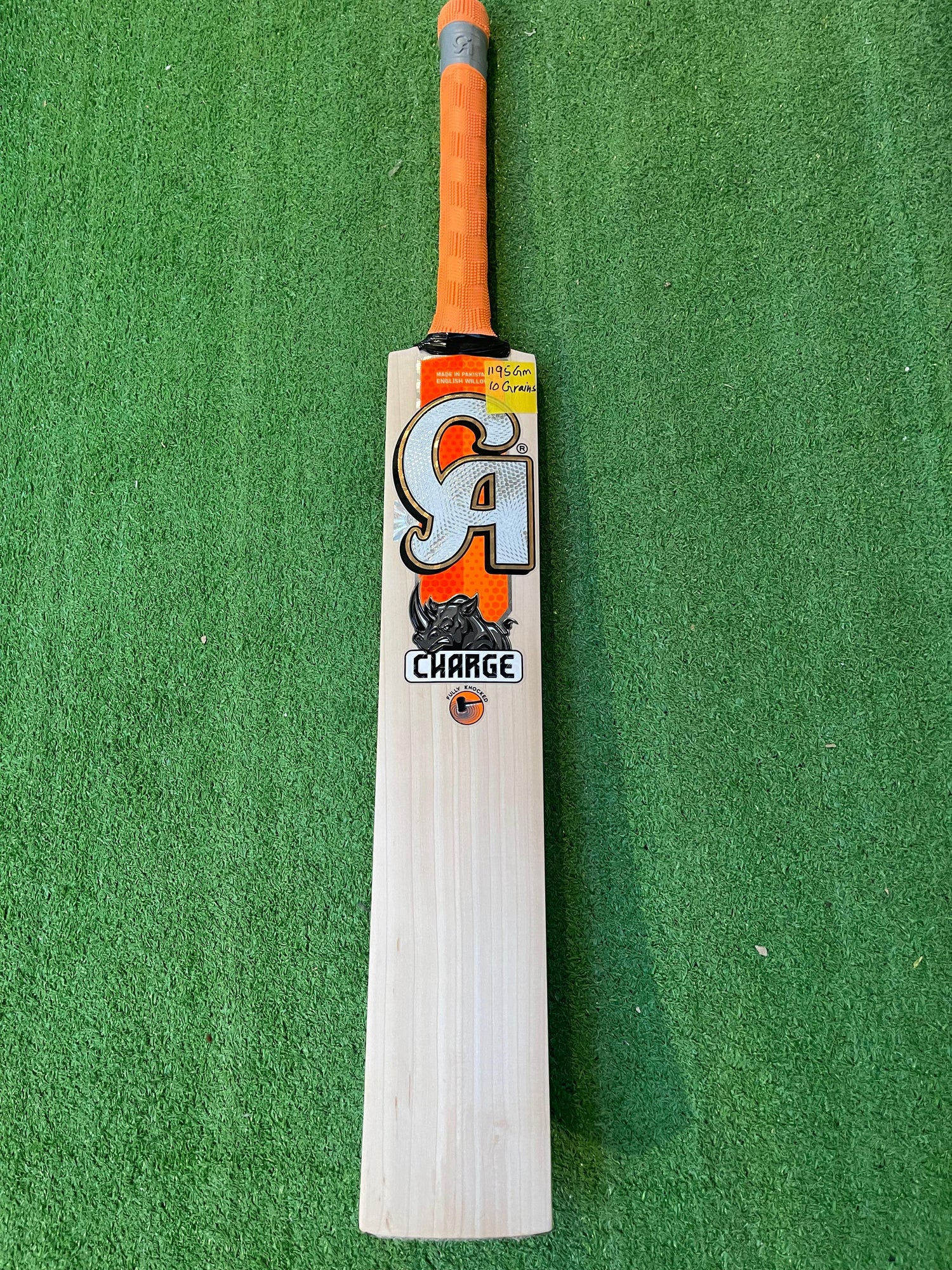 CA CHARGE English Willow Cricket Bat - 10 Grains-1195g