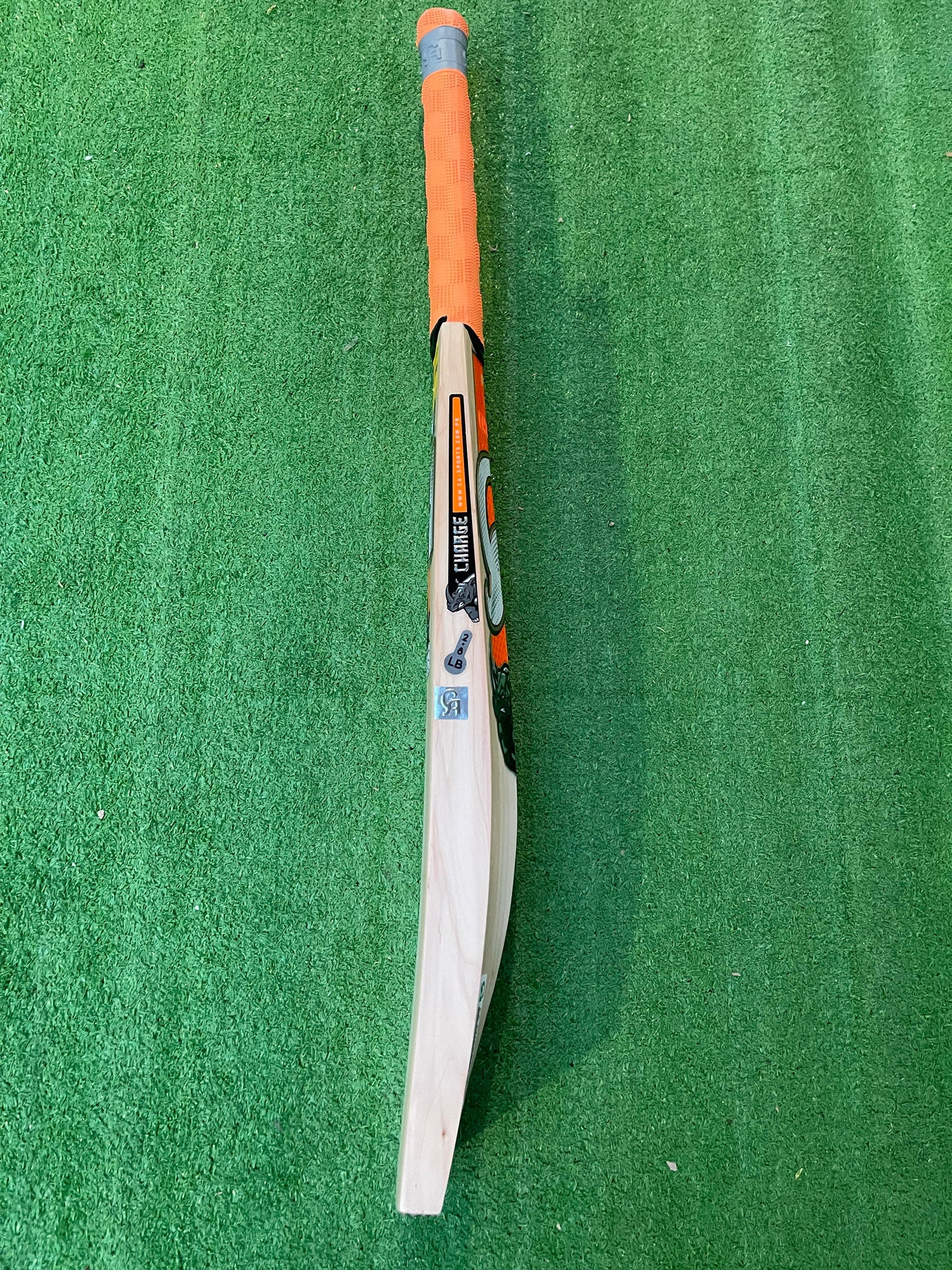 CA CHARGE English Willow Cricket Bat - 10 Grains-1210g