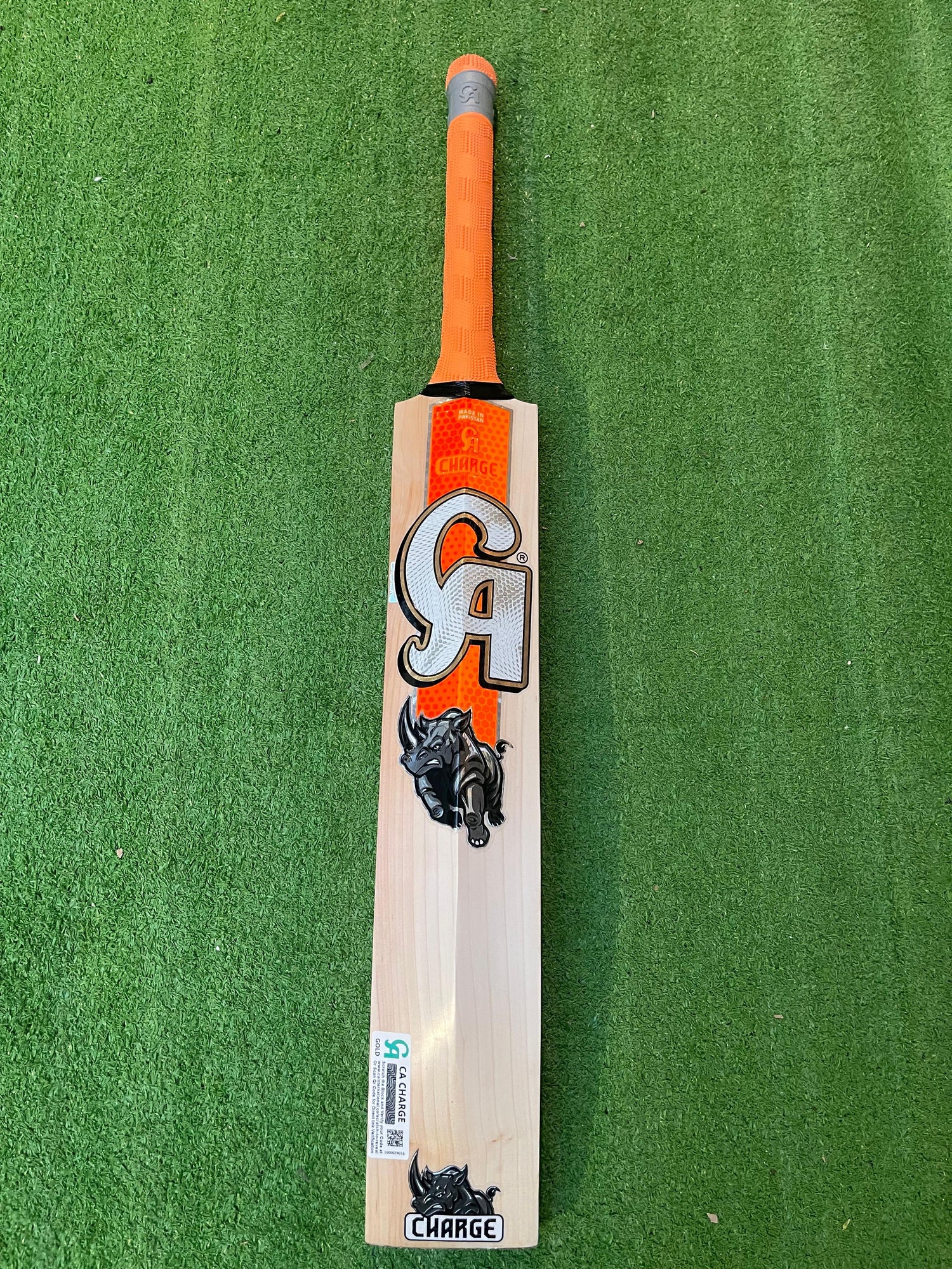 CA CHARGE English Willow Cricket Bat - 10 Grains-1210g