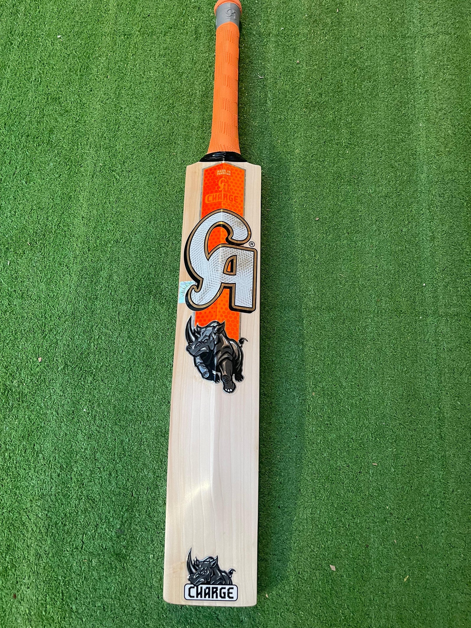 CA CHARGE English Willow Cricket Bat - 9 Grains-1208g