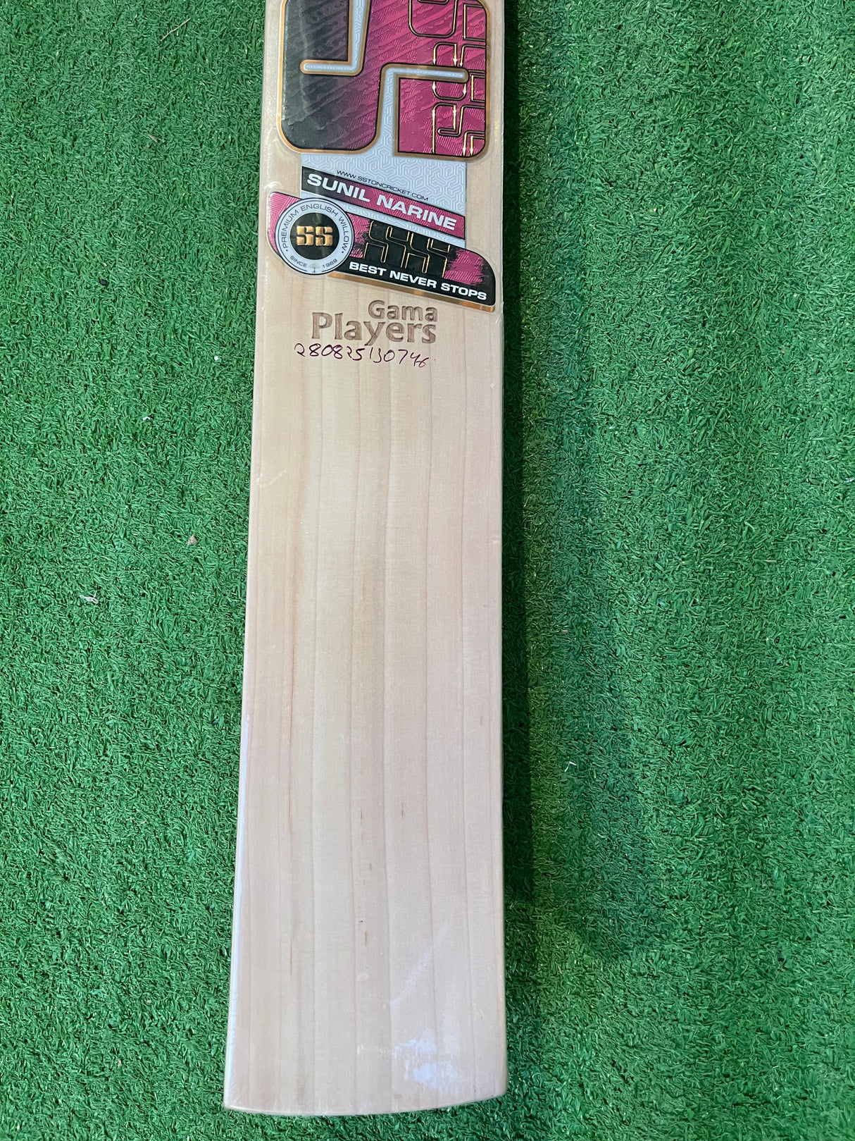 SS Gama Players English willow Cricket Bat - 7 Grains - 1170g