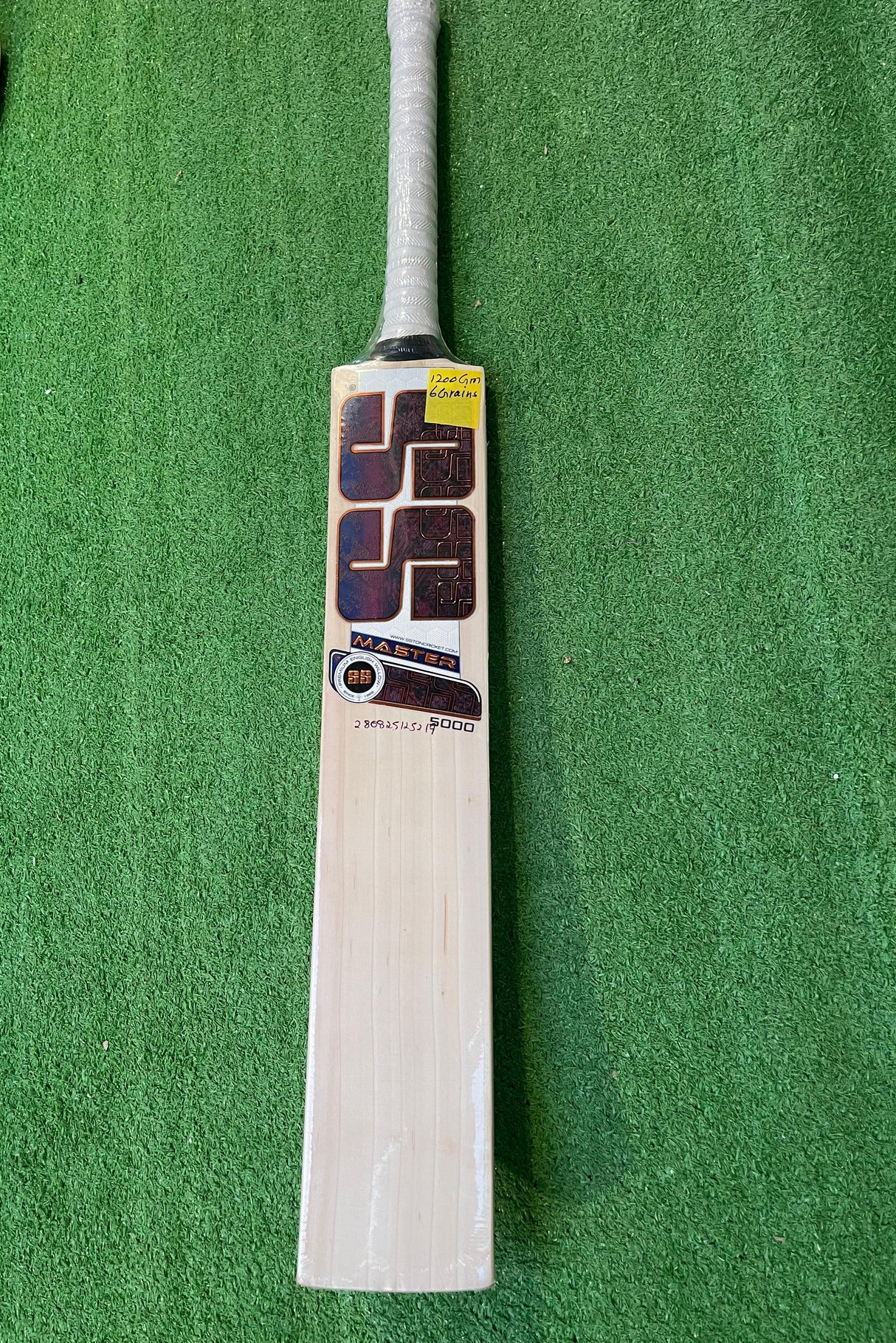 SS Master 5000 English willow Cricket Bat - 6 Grains - 1200g