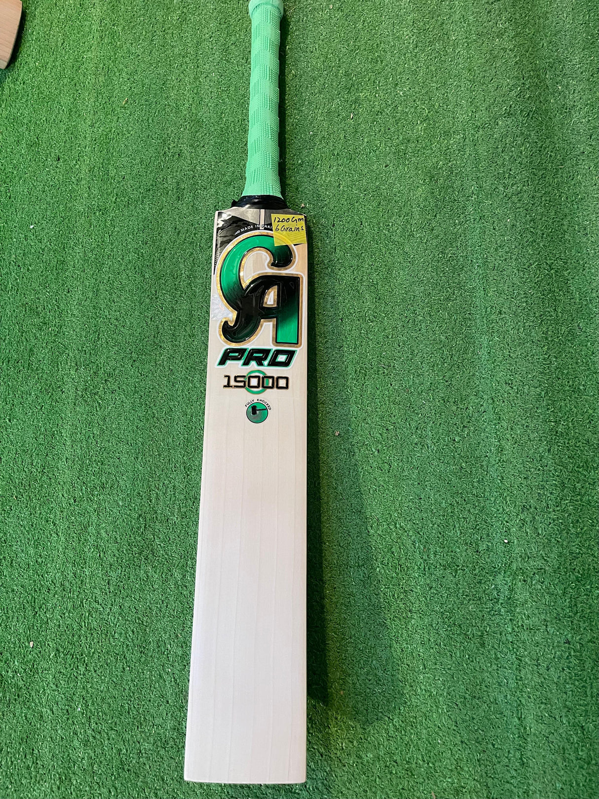 CA PRO 15000 English Willow Cricket Bat-6 Grains-1200g