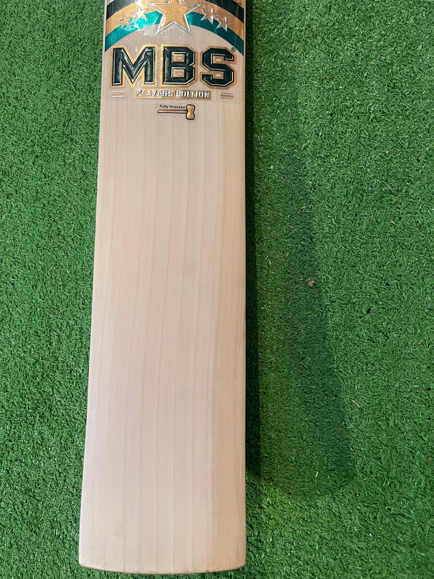 MB MALIK PLAYERS EDITION ENGLISH WILLOW CRICKET BAT -1215g-10 Grains
