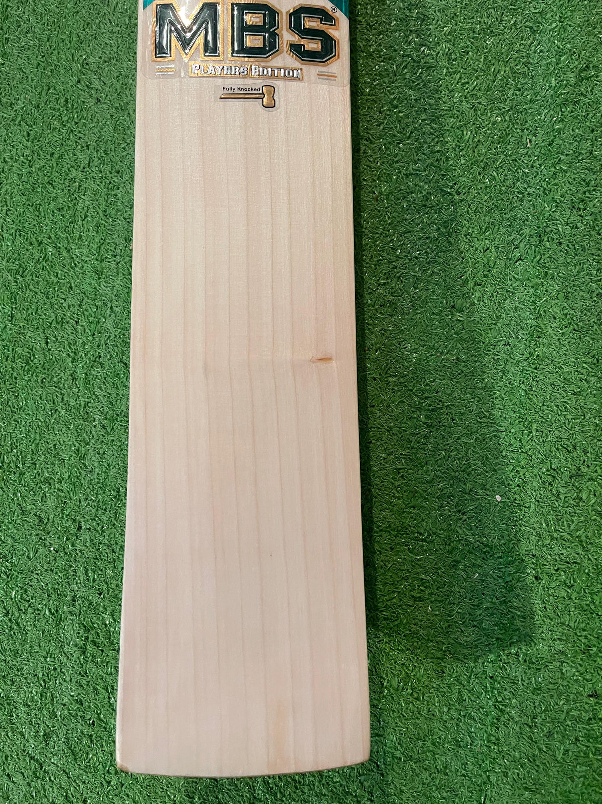 MB MALIK PLAYERS EDITION ENGLISH WILLOW CRICKET BAT -1235g-10 Grains