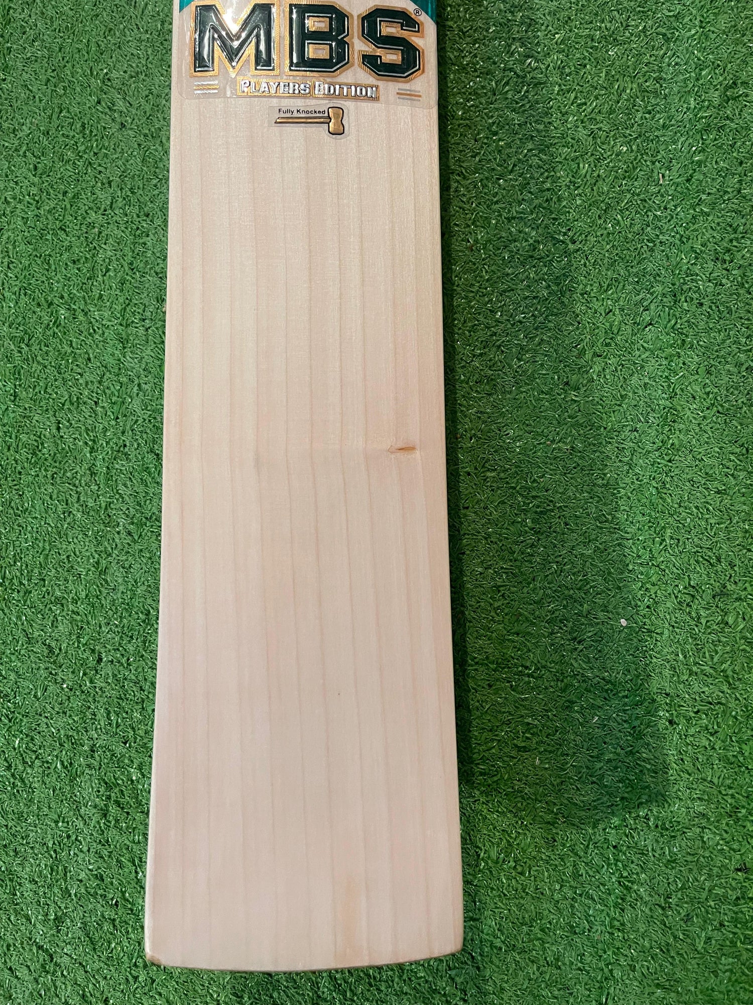 MB MALIK PLAYERS EDITION ENGLISH WILLOW CRICKET BAT -1235g-10 Grains