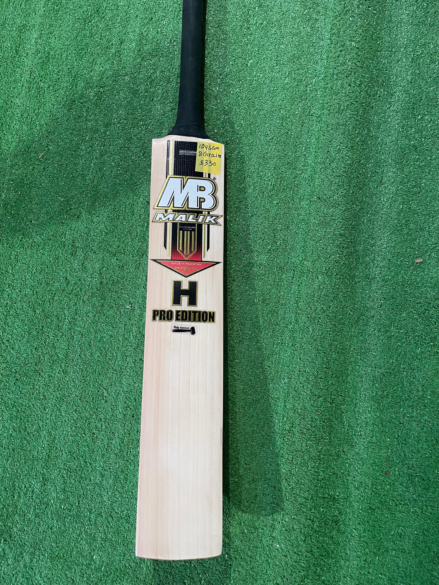 MB MALIK H PRO EDITION ENGLISH WILLOW CRICKET BAT-8 GRAINS-1245g
