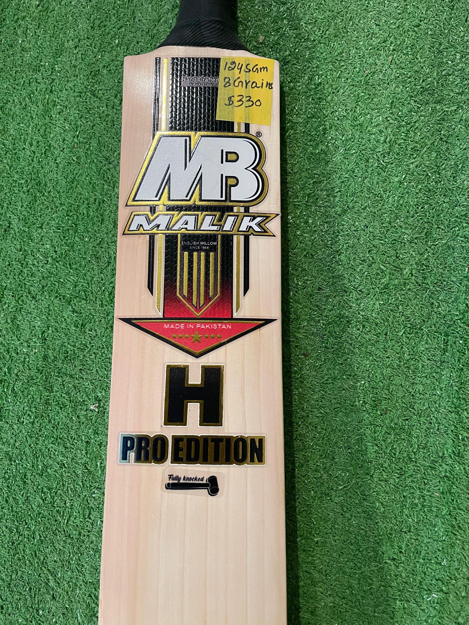 MB MALIK H PRO EDITION ENGLISH WILLOW CRICKET BAT-8 GRAINS-1245g