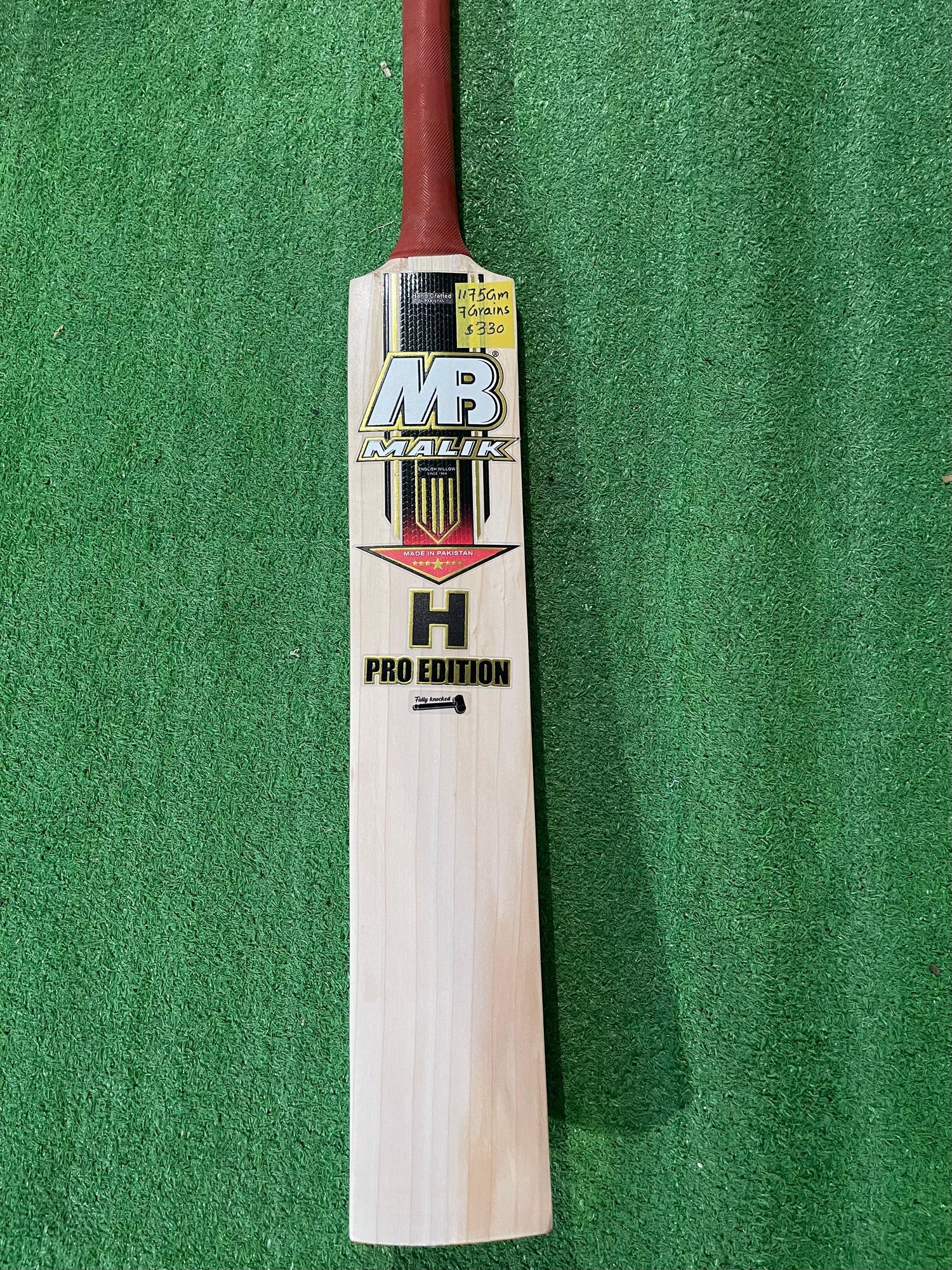 MB MALIK H PRO EDITION ENGLISH WILLOW CRICKET BAT-7 GRAINS-1175g