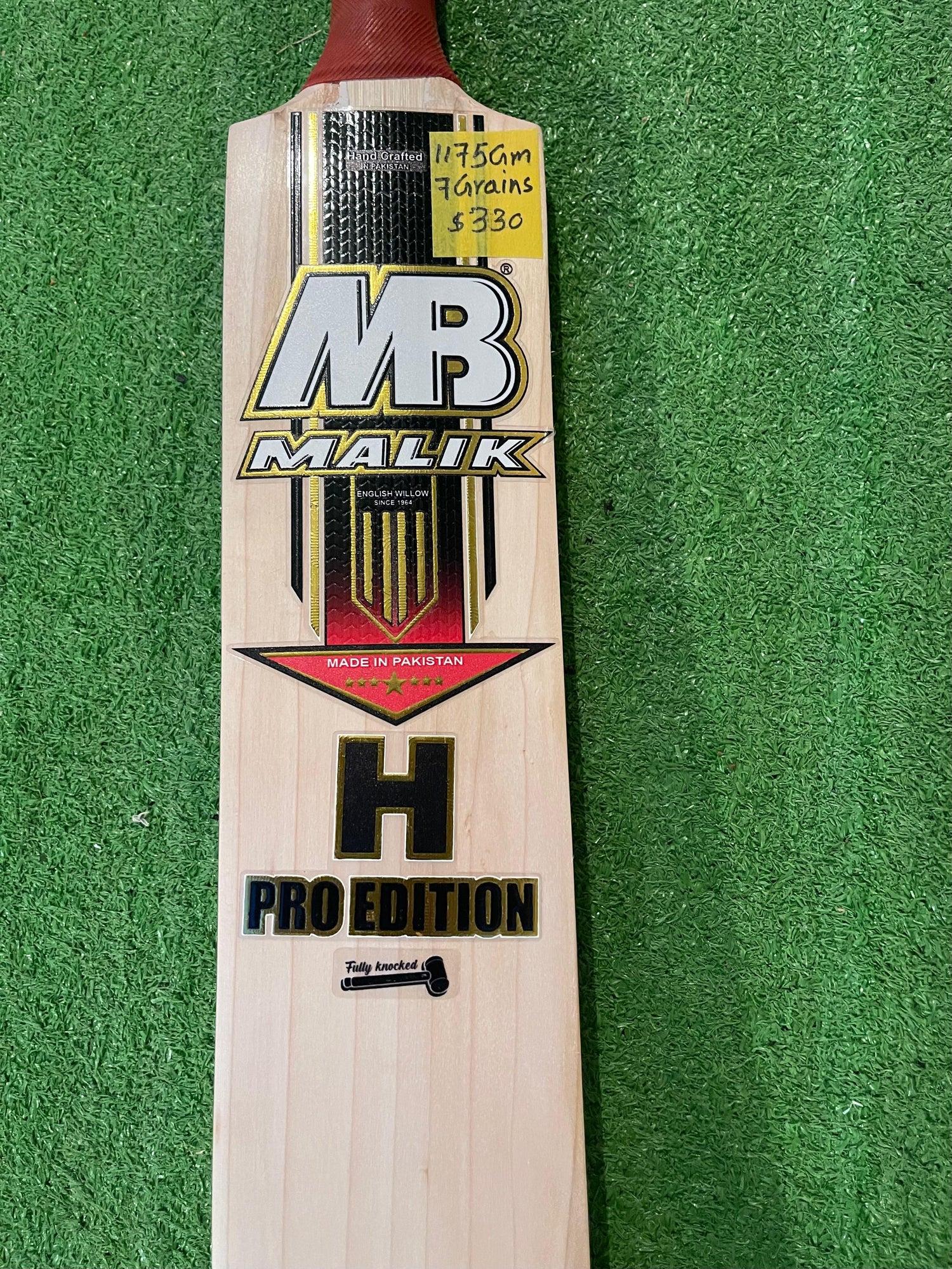 MB MALIK H PRO EDITION ENGLISH WILLOW CRICKET BAT-7 GRAINS-1175g