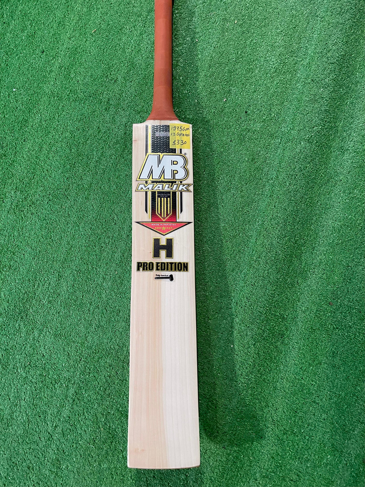 MB MALIK H PRO EDITION ENGLISH WILLOW CRICKET BAT-13 GRAINS-1275g