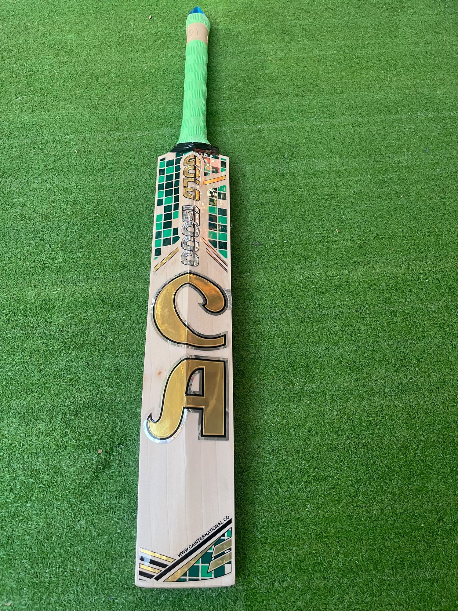 CA Gold 15000 Cricket Bat- English Willow-6 Grains-1165g
