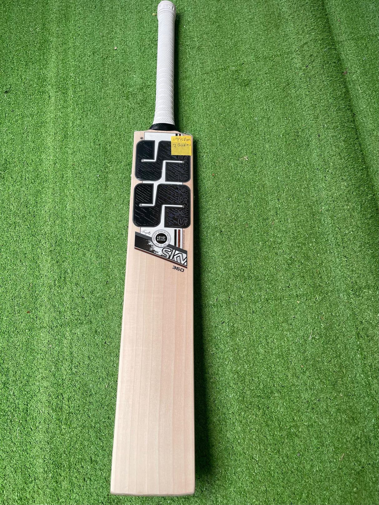 SS SKY 360 English willow Cricket Bat - 7 Grains - 1175g