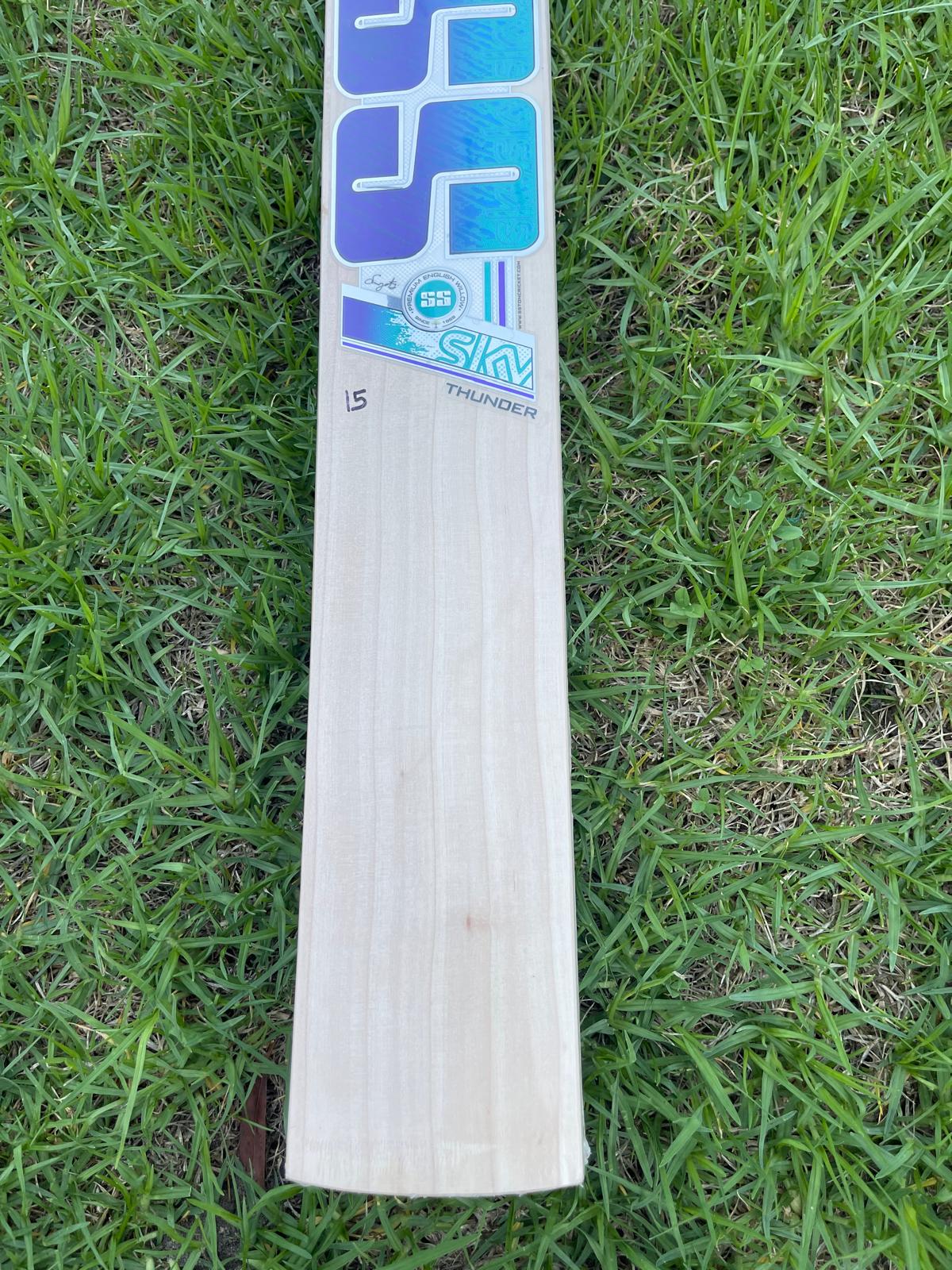 SS SKY Thunder English Willow Cricket Bat - 1160g / 5 Grains