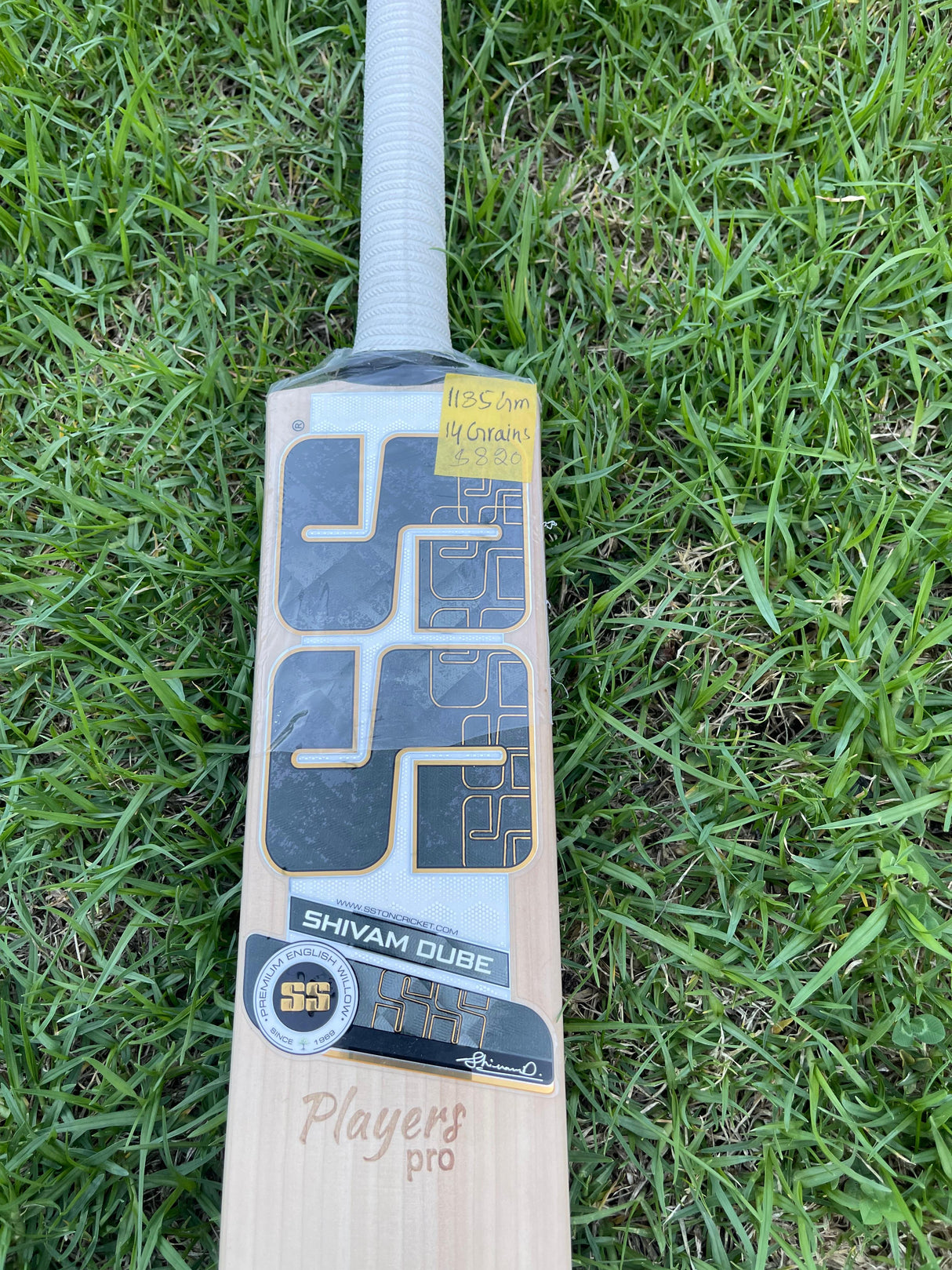 SS Players Pro Shivam Dube English willow Cricket Bat - 14 Grains - 1185g