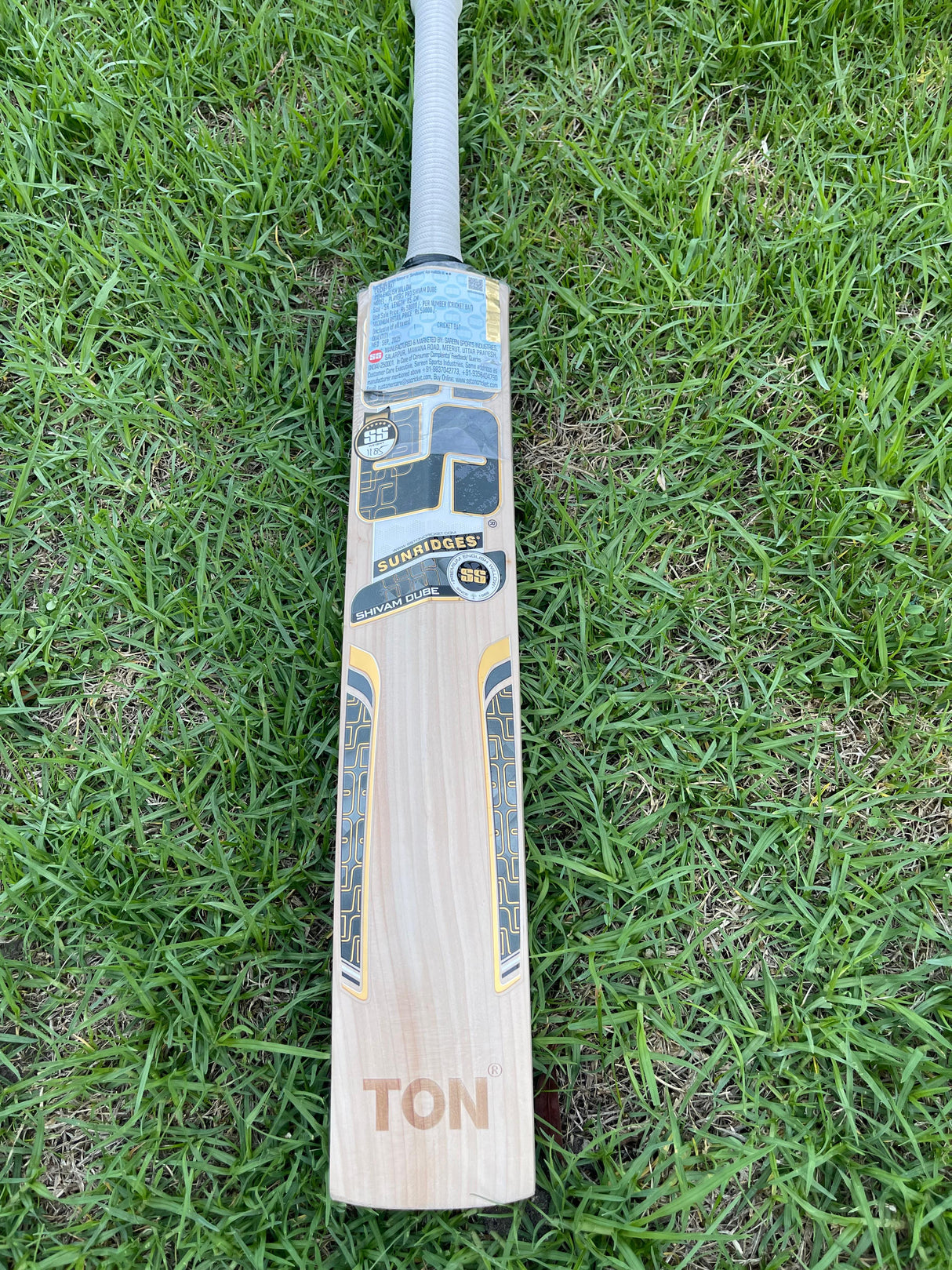 SS Players Pro Shivam Dube English willow Cricket Bat - 14 Grains - 1185g