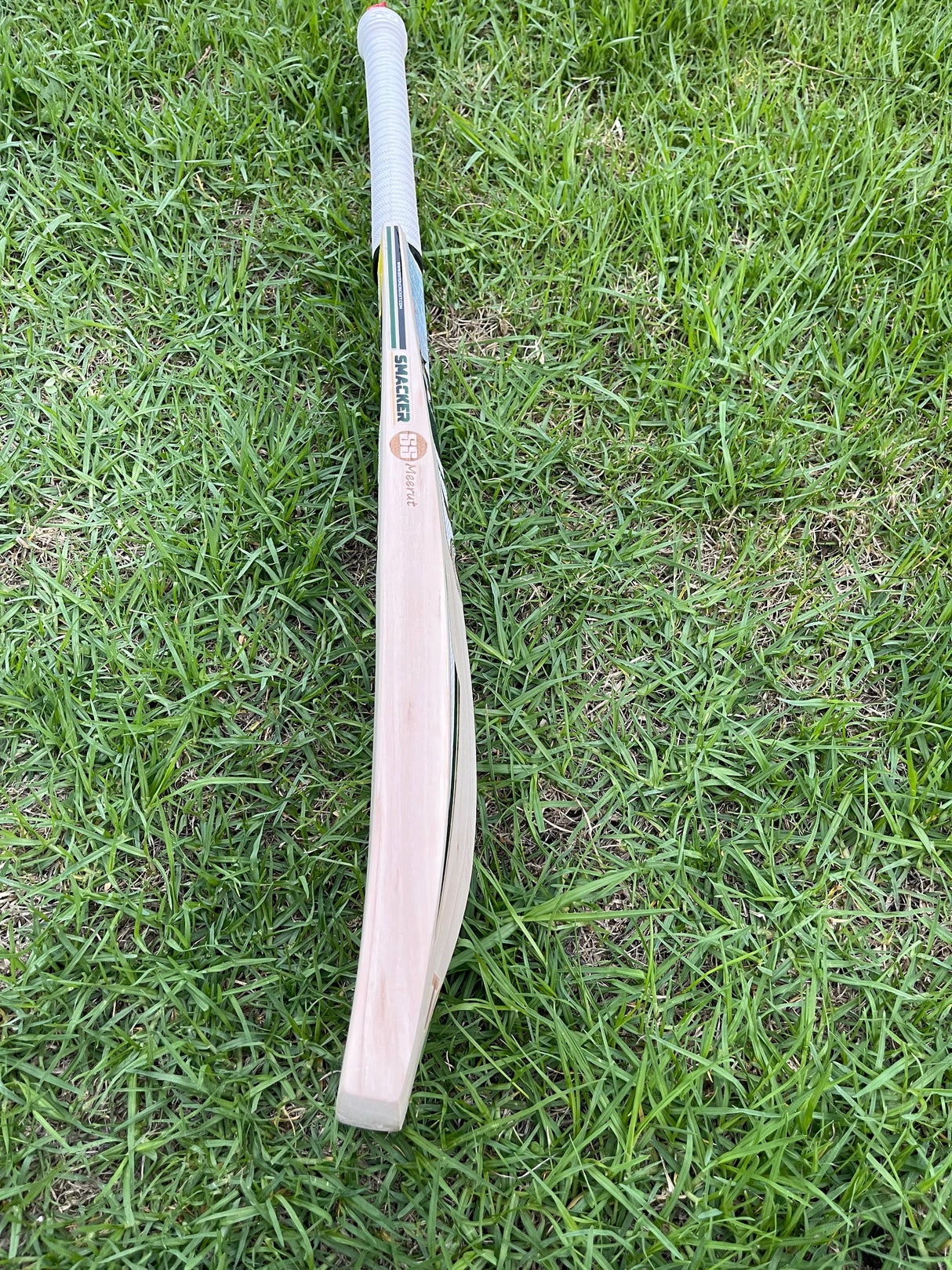 SS Smacker Signature Premium English willow Cricket Bat - 6 Grains - 1150g