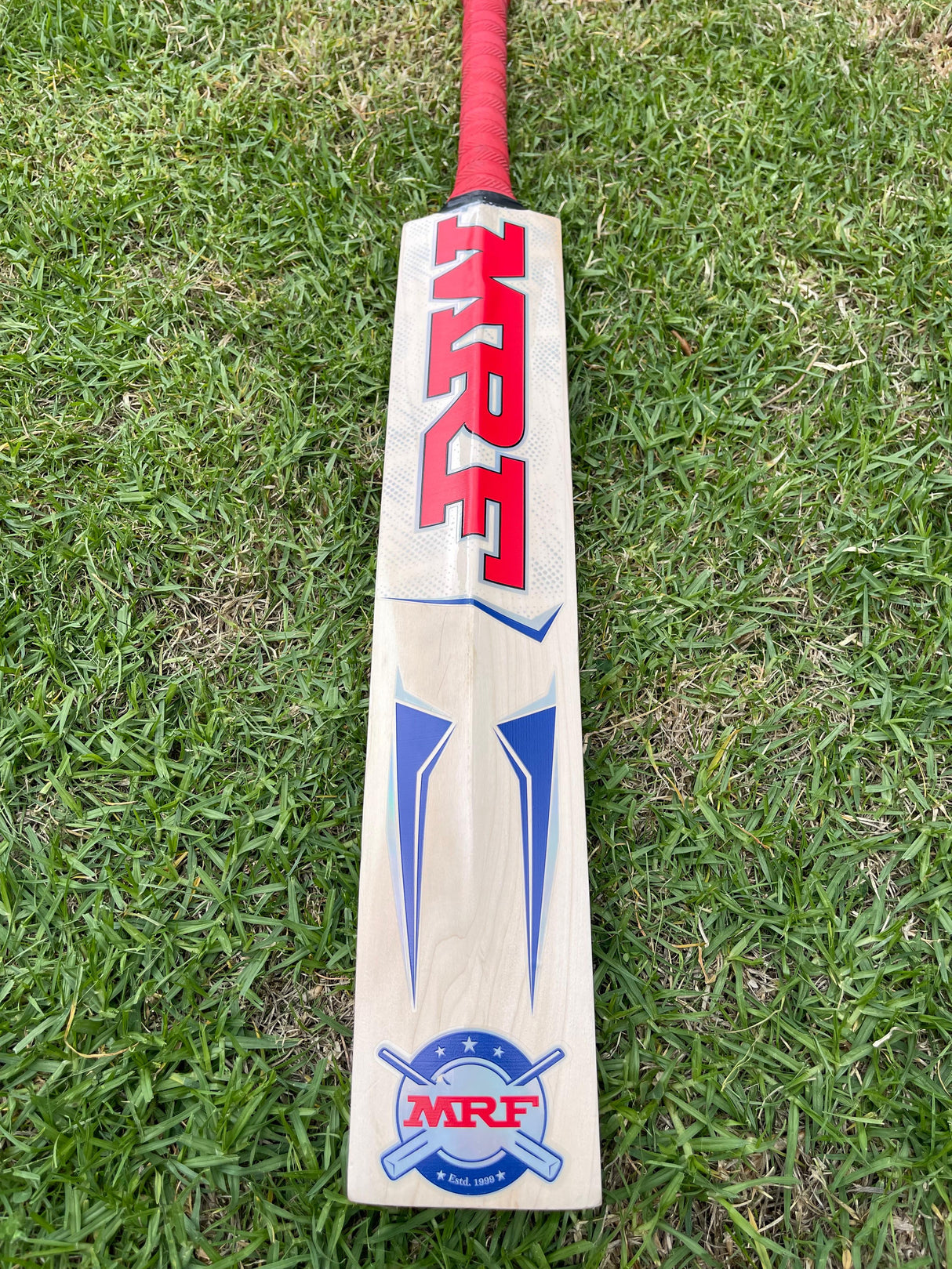 MRF Elegance Gill 77 Edition English Willow Cricket Bat -7 Grains / 1204g-2.7 lb