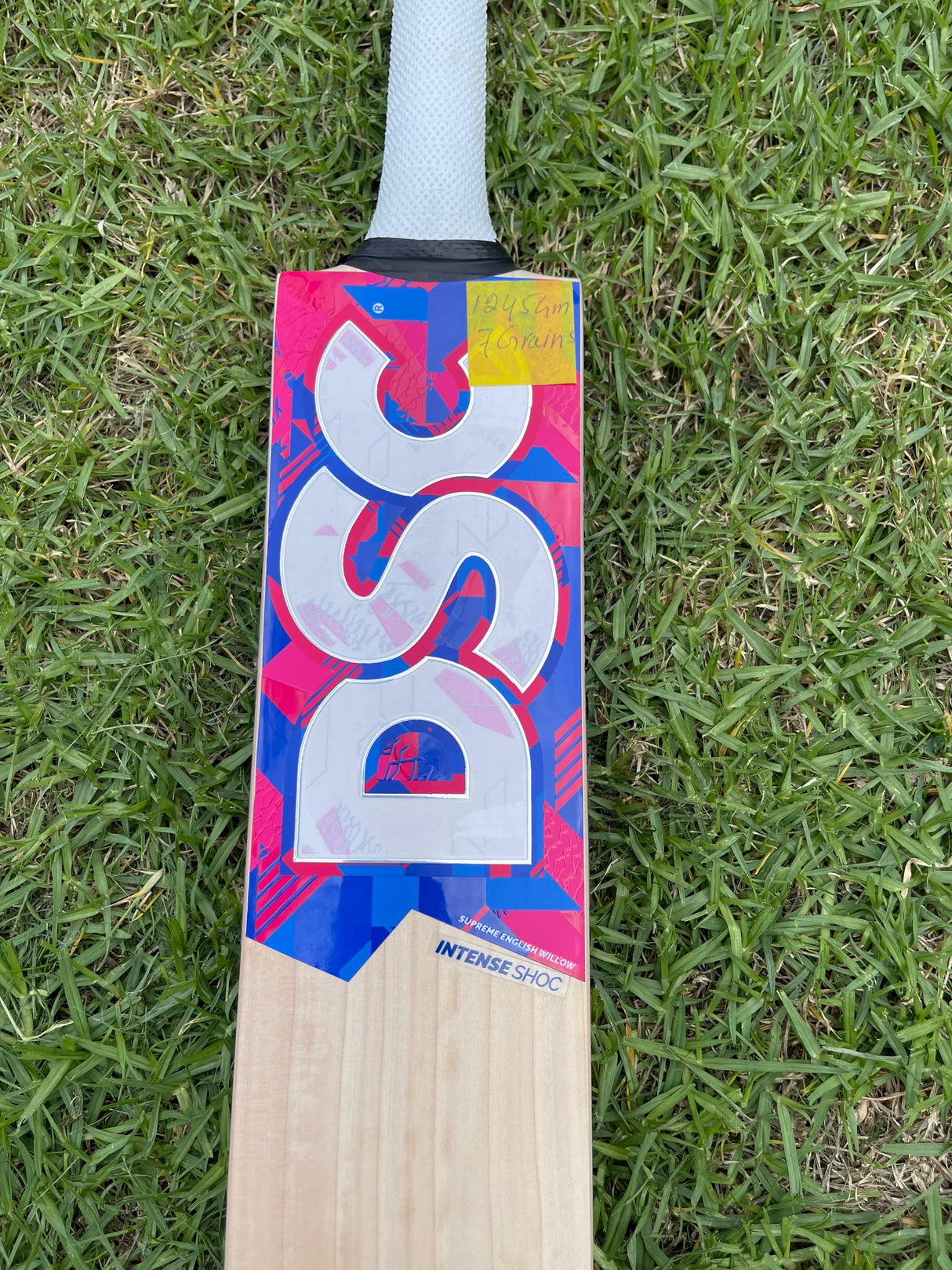DSC Intense Shoc Grade 2 English willow Cricket Bat - 7 Grains - 1245 g