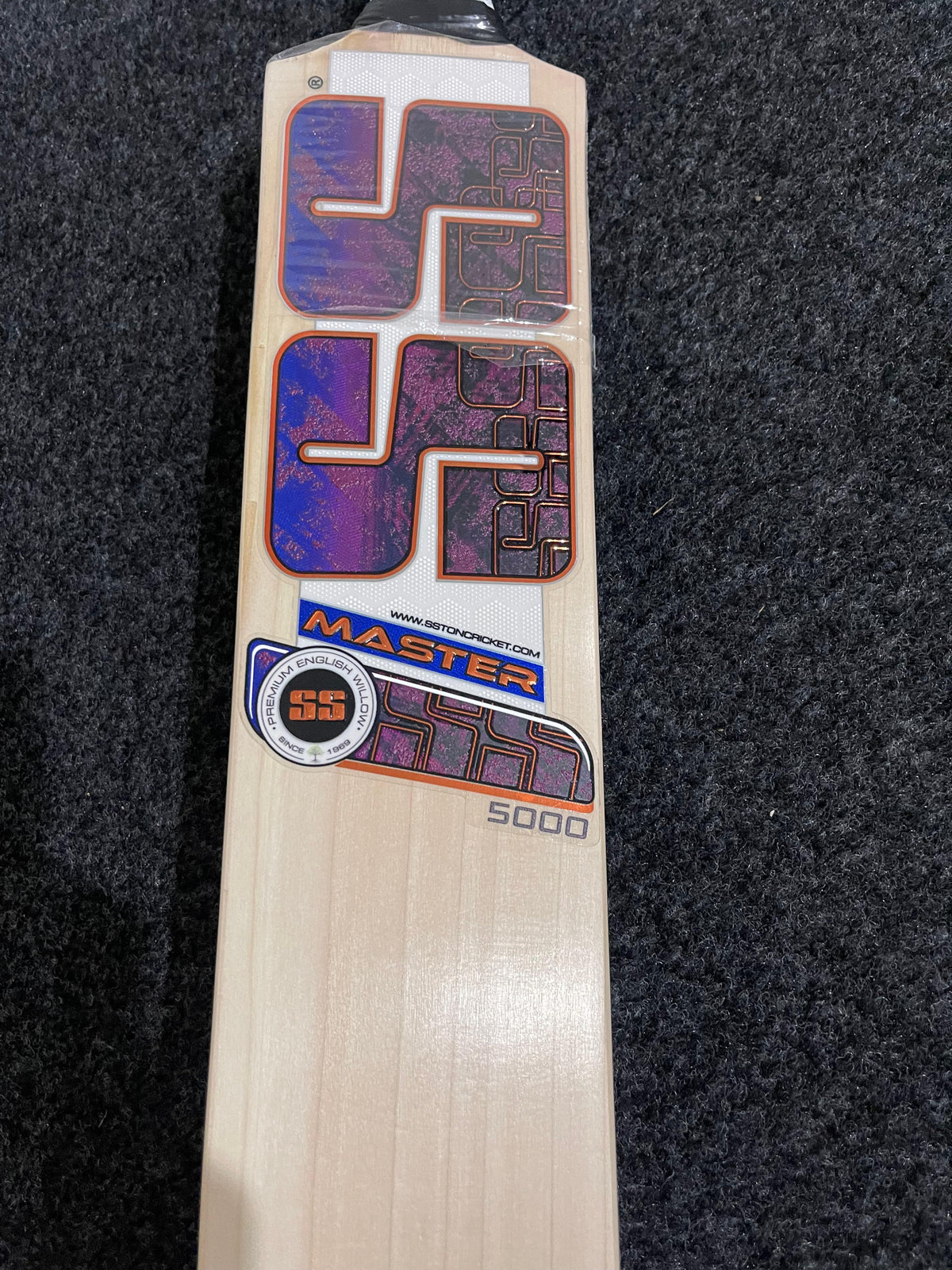 SS Master 5000 English willow Cricket Bat -1205g-2.7lb- SRT Profile