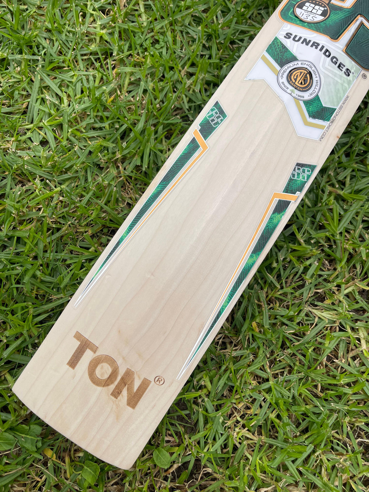 SS Sir Richard Edition English willow Cricket Bat - 9 Grains 1135g - 2.7lb