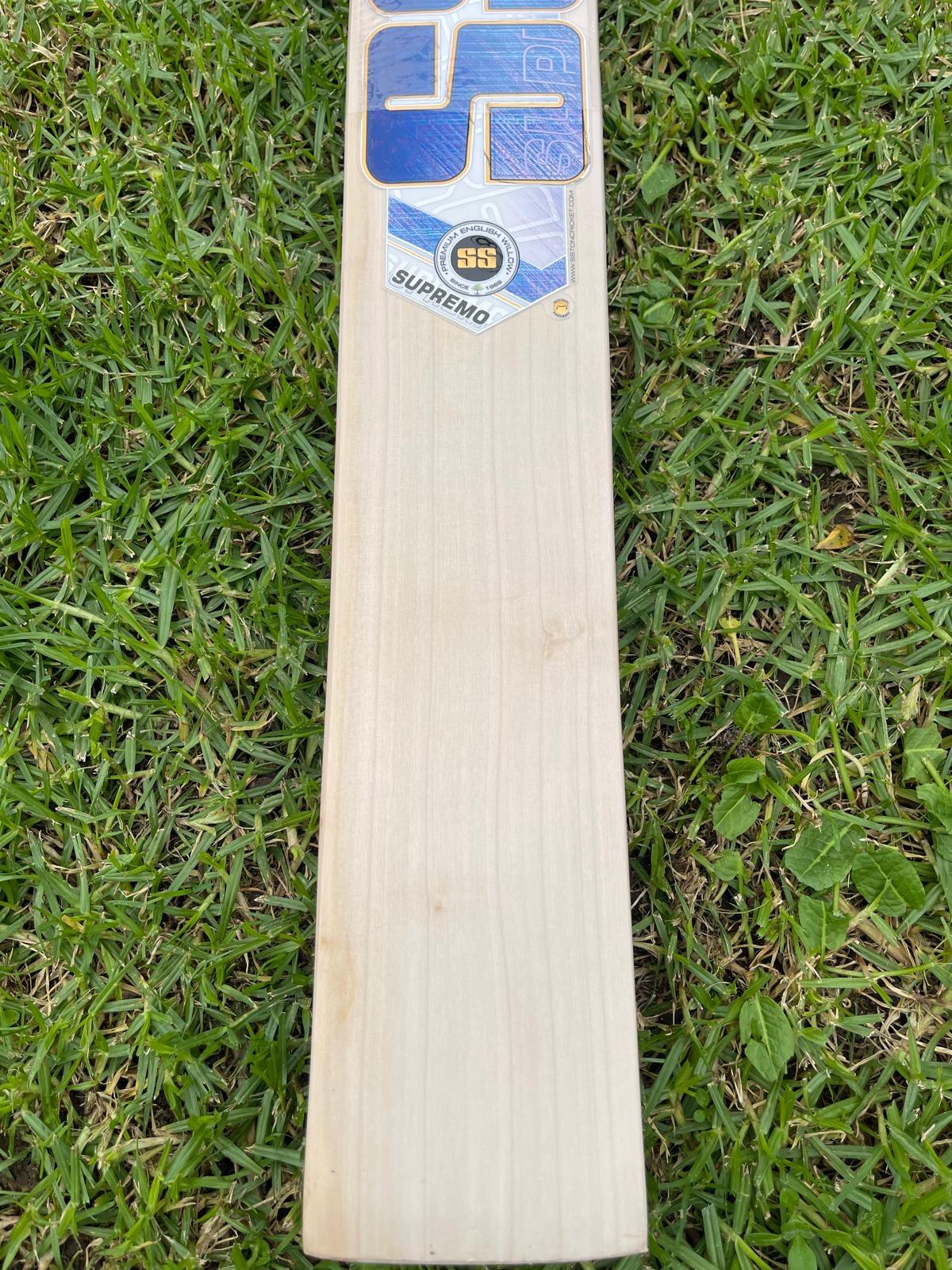 SS Supremo Edition English willow Cricket Bat - 6 Grains 1150g - 2.7lb